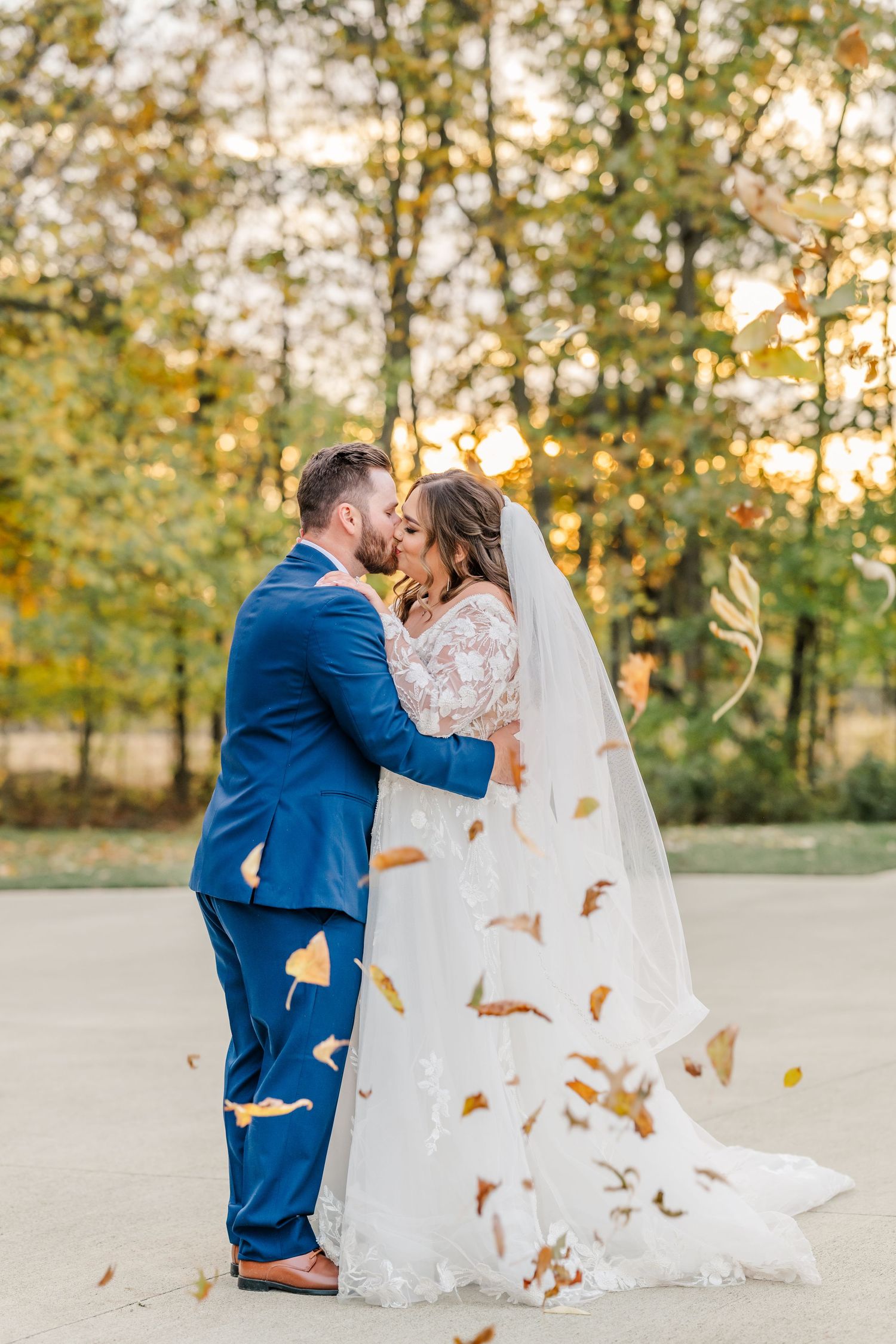 Fall wedding photography by Willow & Oaks Studios at Four Seasons Barn Wedding & Event Venue in Cardington, Ohio.