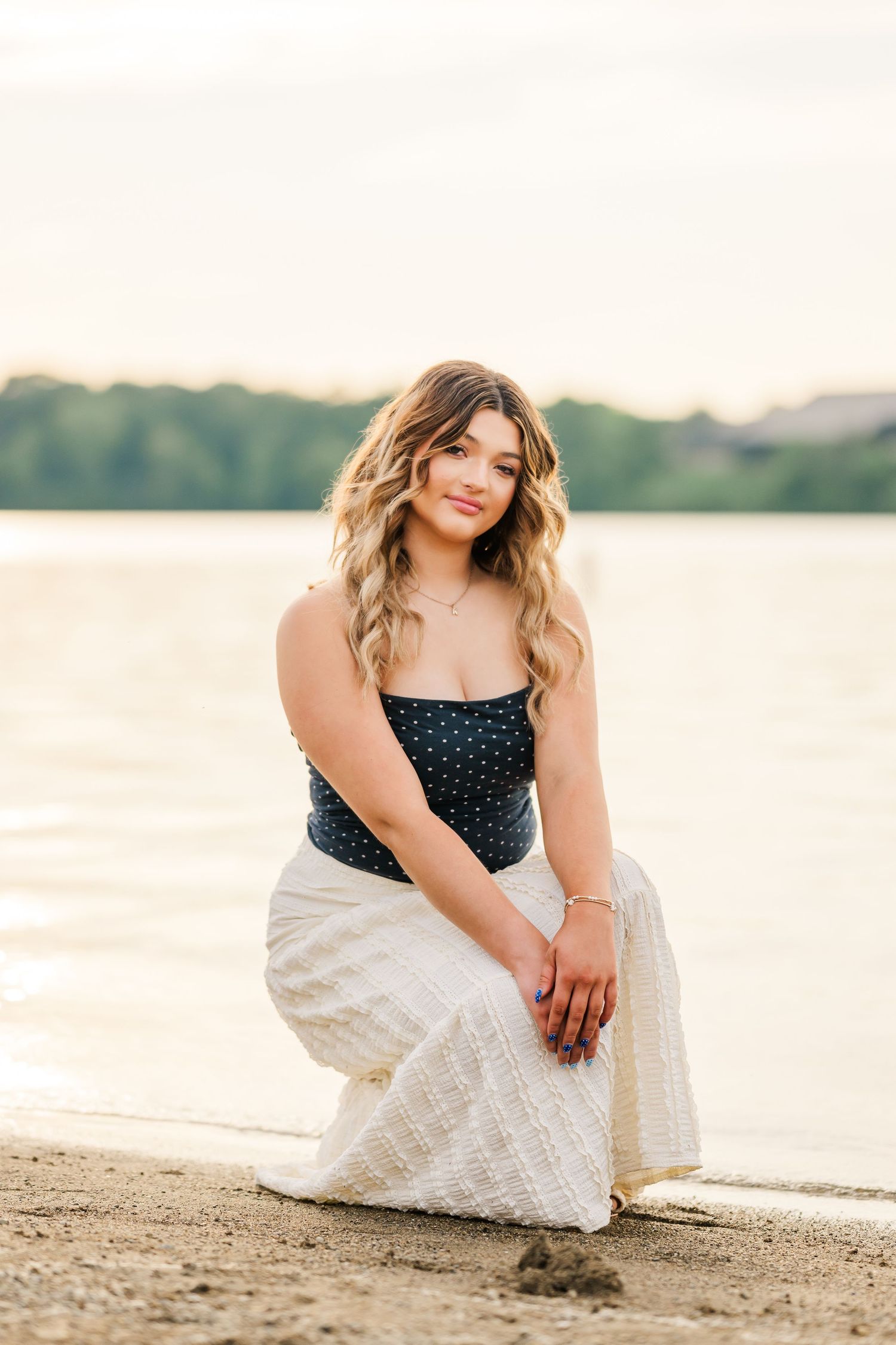 Senior portrait photography by Willow & Oaks Studios at Deer Creek Beach in Mount Sterling, Ohio.
