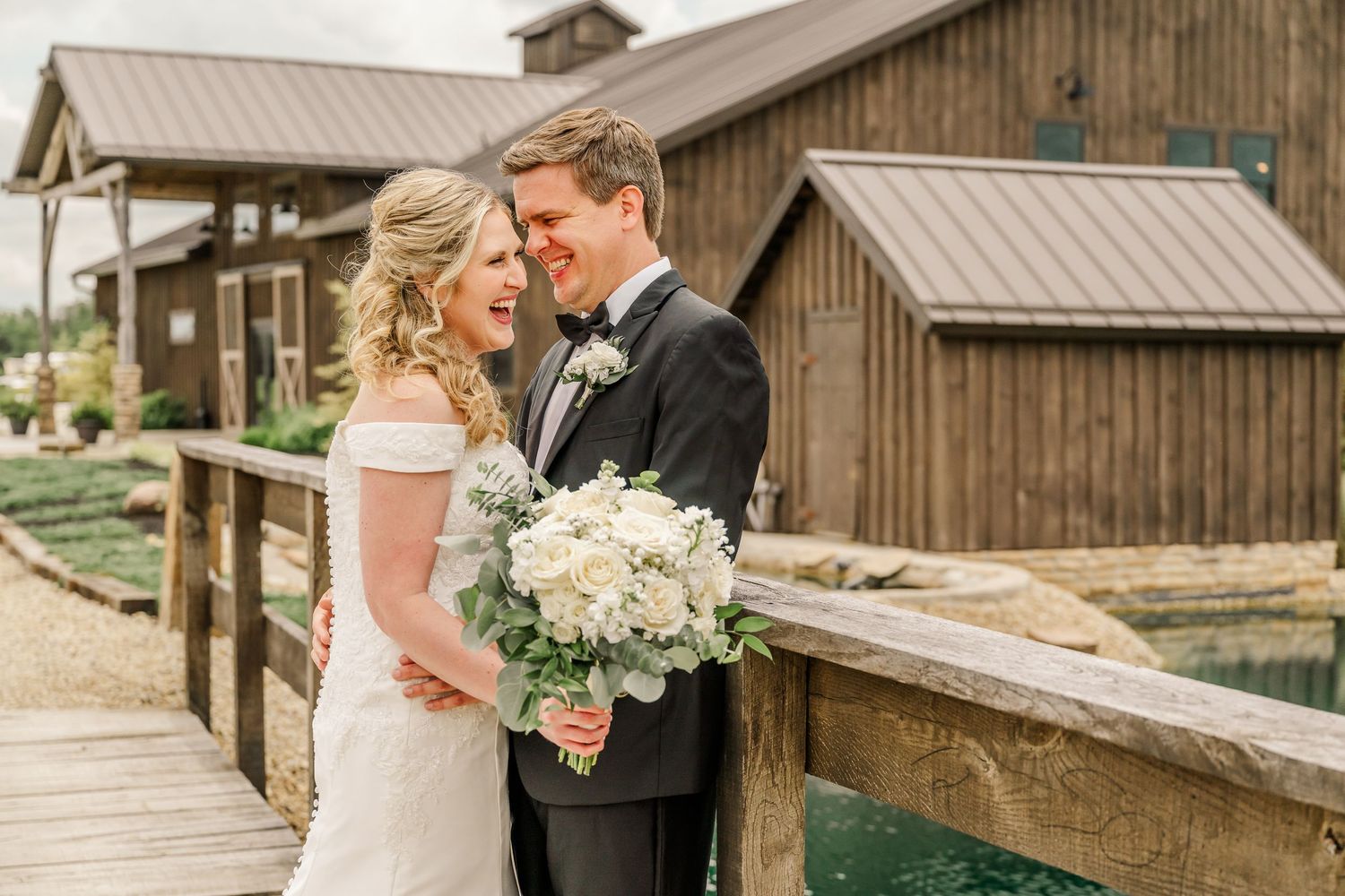 Rustic barn wedding venue. Wedding photography by Willow & Oaks Studios at The Old Barns at Dry Run Farms in Williamsport, Ohio.