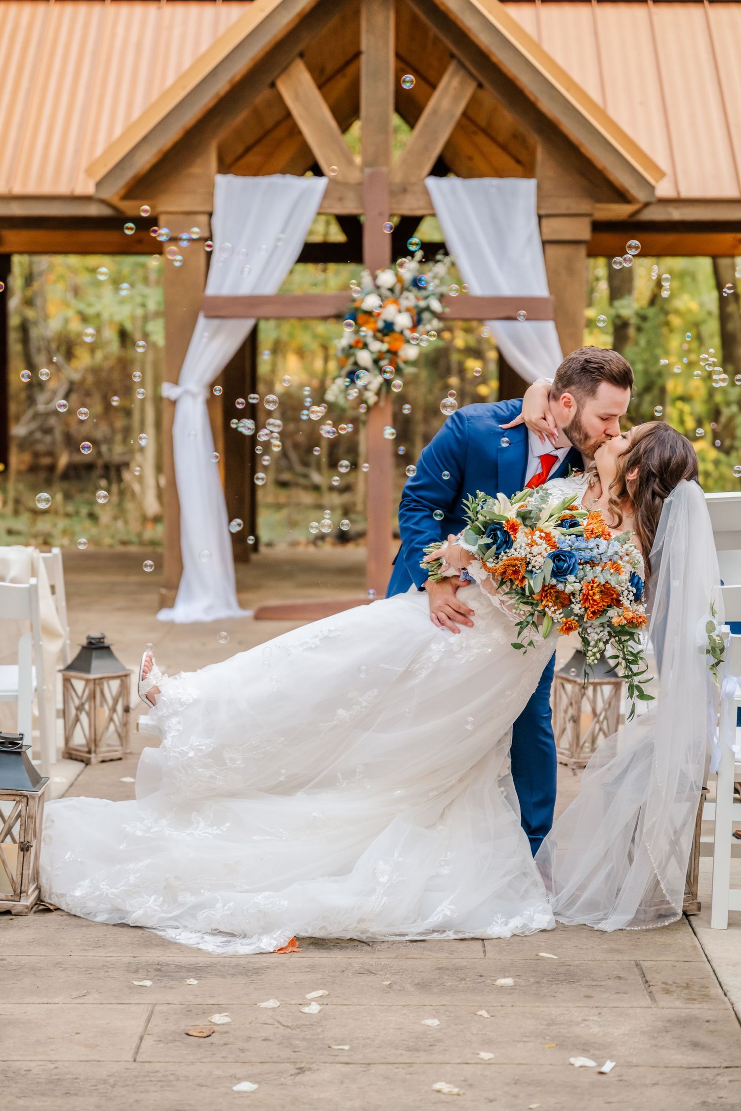 Fall wedding photography by Willow & Oaks Studios at Four Seasons Barn Wedding & Event Venue in Cardington, Ohio.