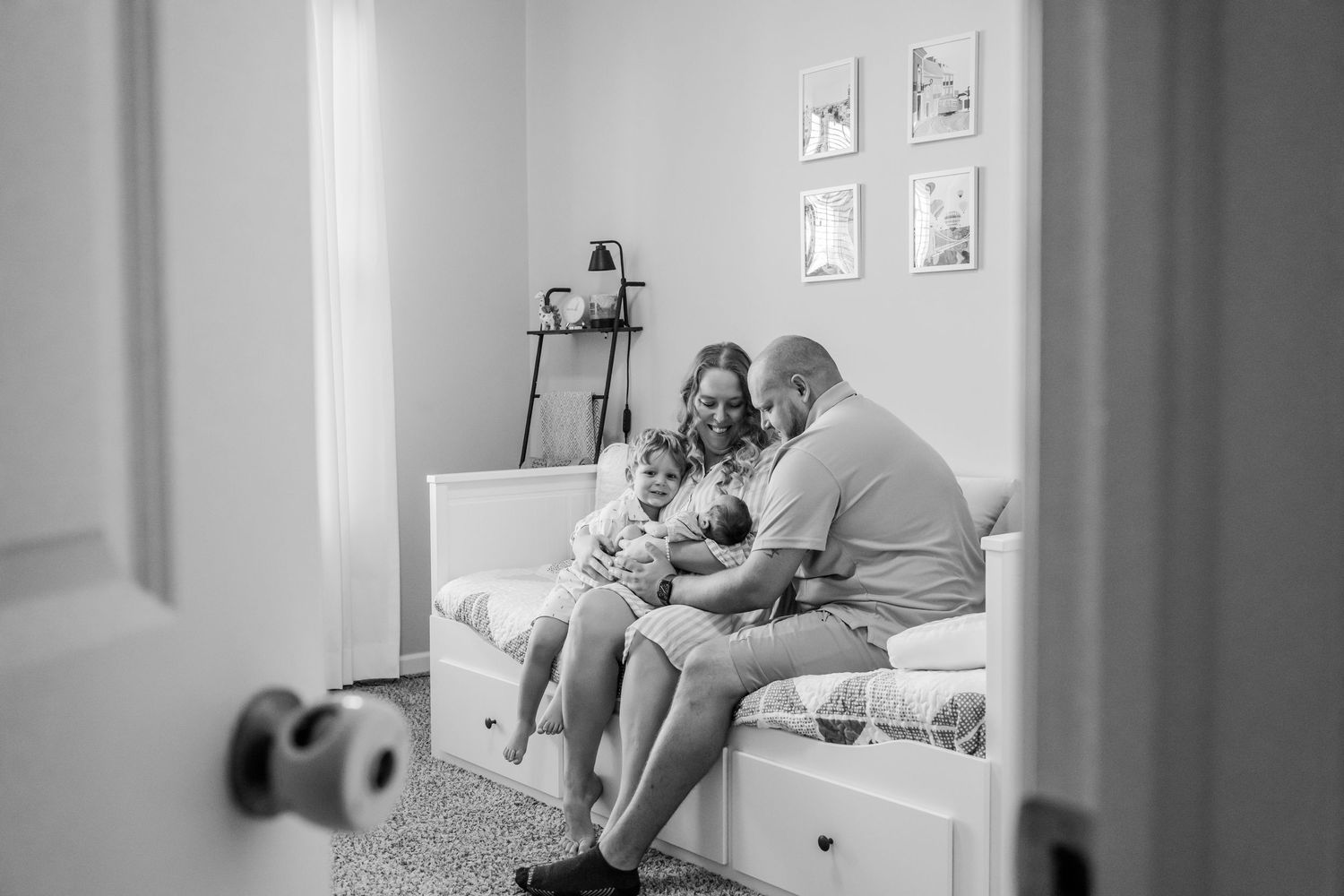 Grove City, Ohio lifestyle newborn photography by Willow & Oaks Studios.