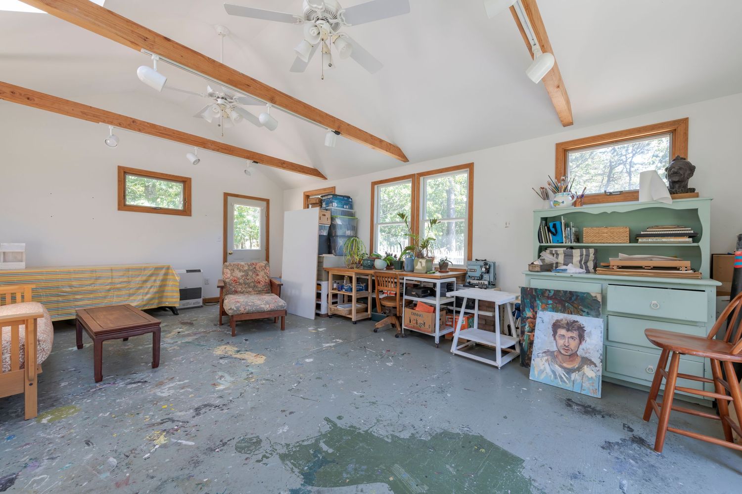 Discover the art of real estate photography by Ryan Maheu Photographic Services.