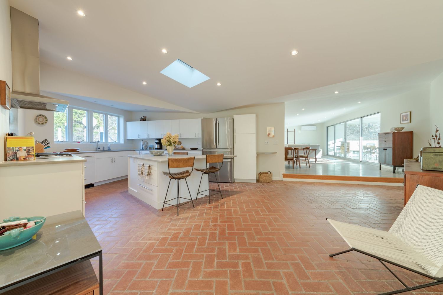 Discover the art of real estate photography by Ryan Maheu Photographic Services.