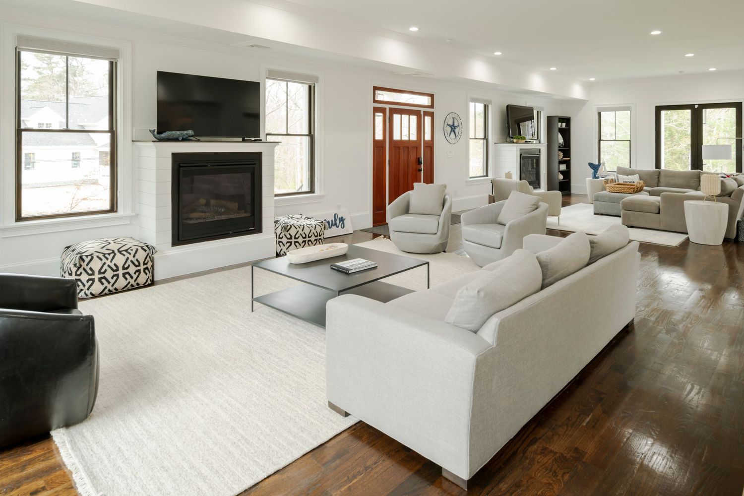 Discover the art of real estate photography by Ryan Maheu Photographic Services.