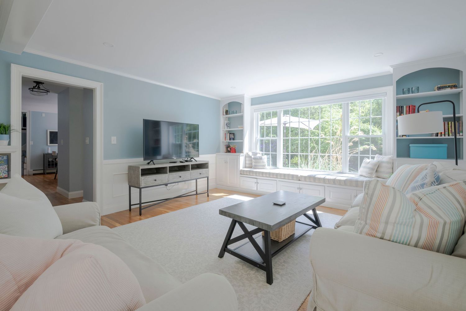 Discover the art of real estate photography by Ryan Maheu Photographic Services.