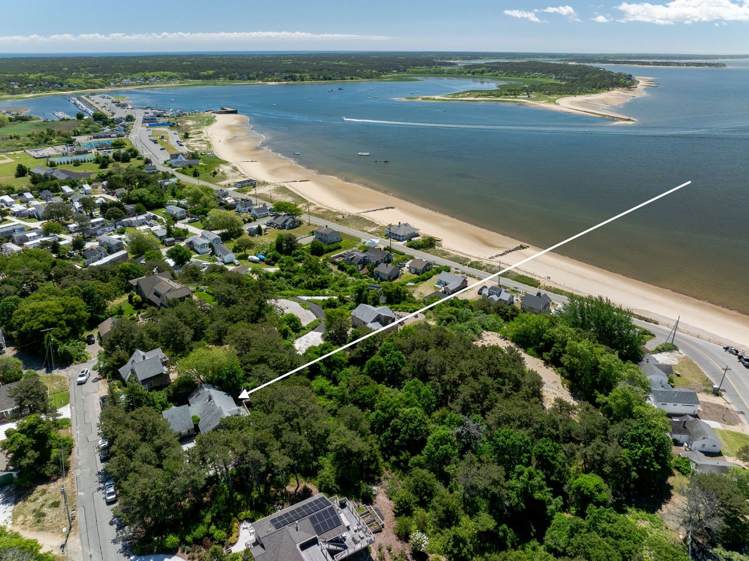 Discover the art of real estate photography by Ryan Maheu Photographic Services.