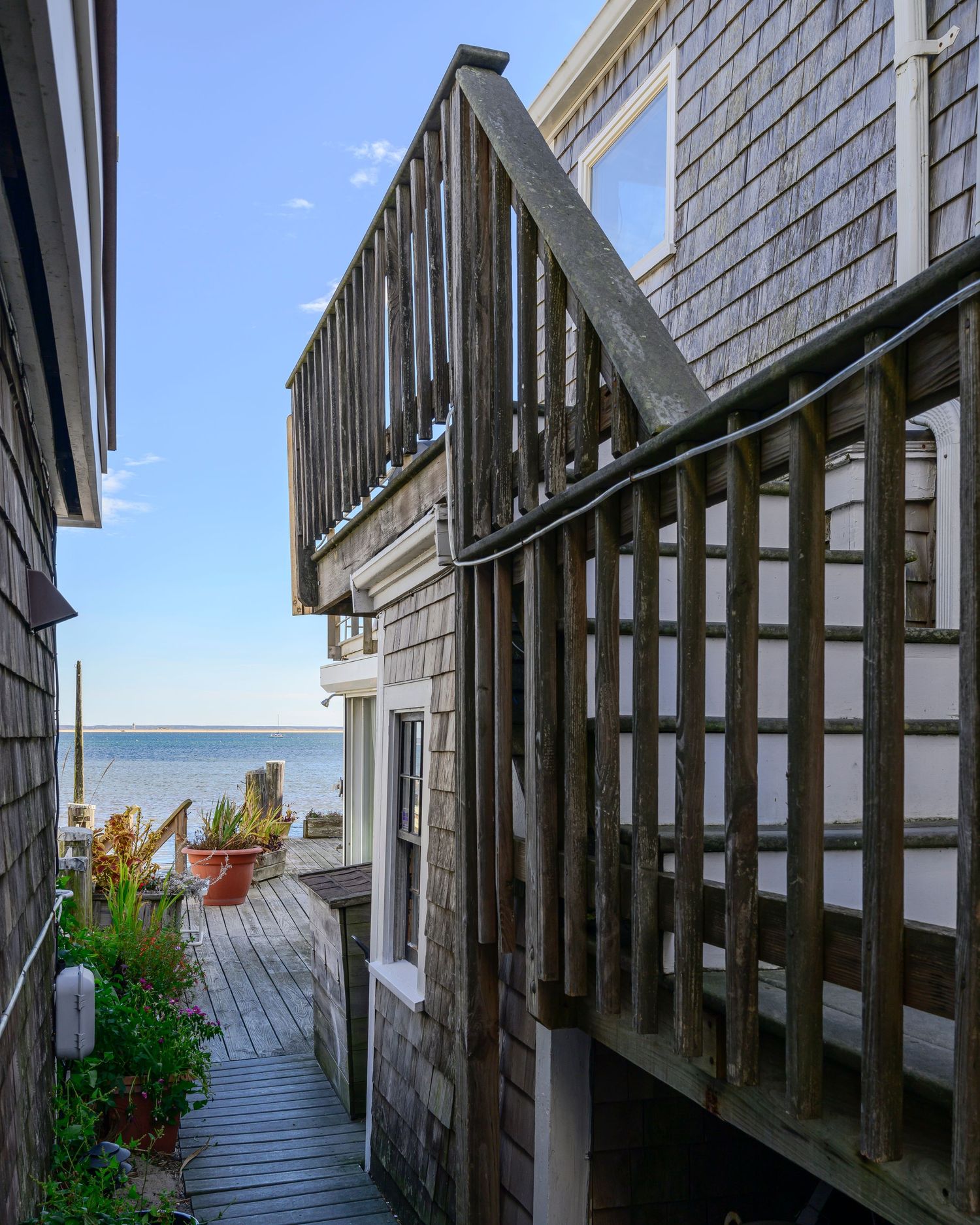 Discover the art of real estate photography by Ryan Maheu Photographic Services.