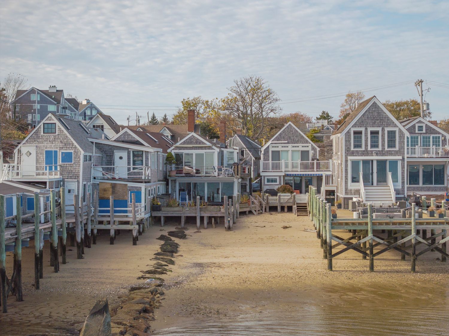 Discover the art of real estate photography by Ryan Maheu Photographic Services.
