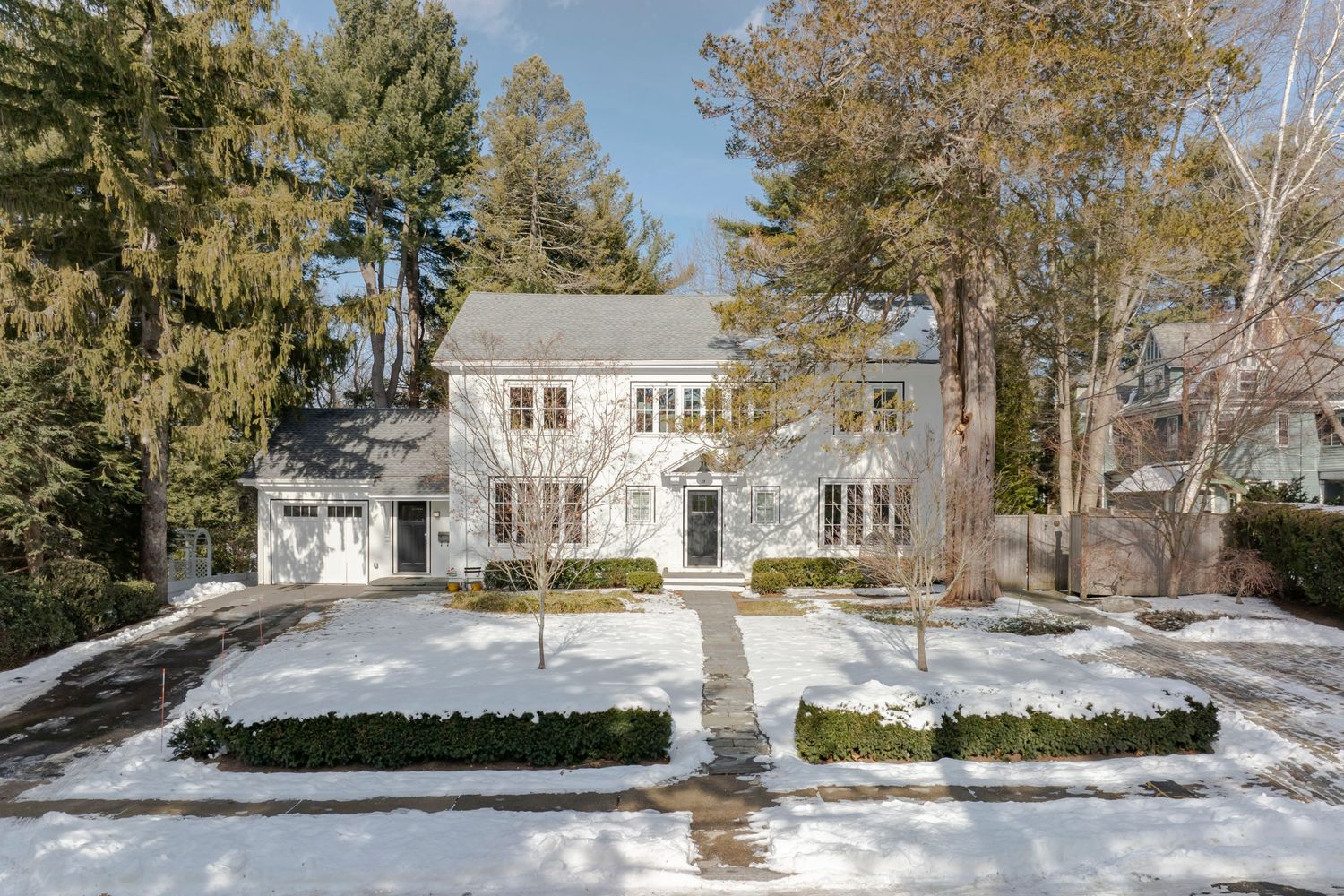 Discover the art of real estate photography by Ryan Maheu Photographic Services.