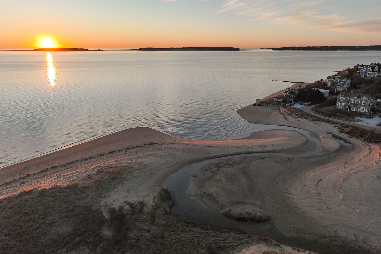 Discover the art of real estate photography by Ryan Maheu Photographic Services.