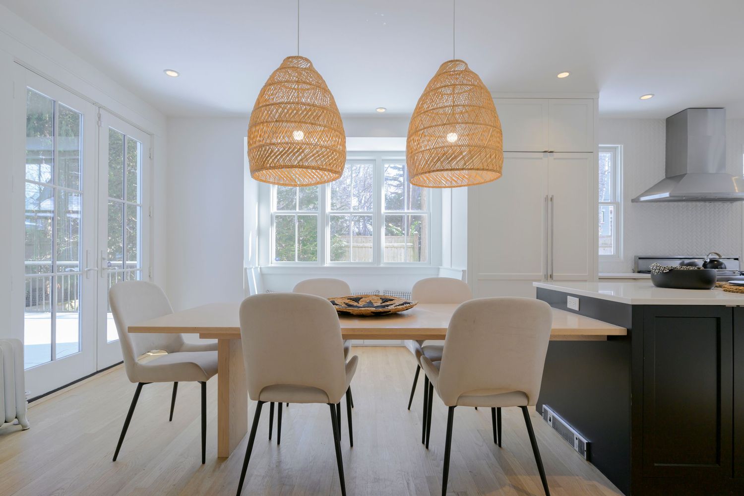 Discover the art of real estate photography by Ryan Maheu Photographic Services. v