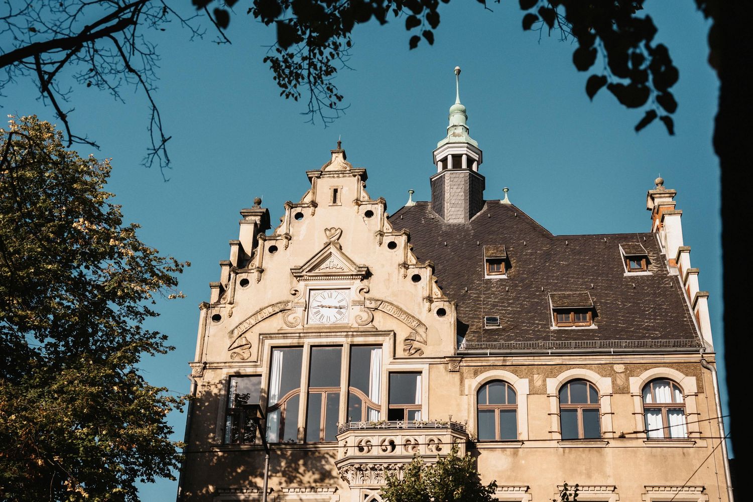 Foto des Rathaus Friedrichshagen in 12587 Berlin in der Bölschestraße, ein Ort zum Heiraten