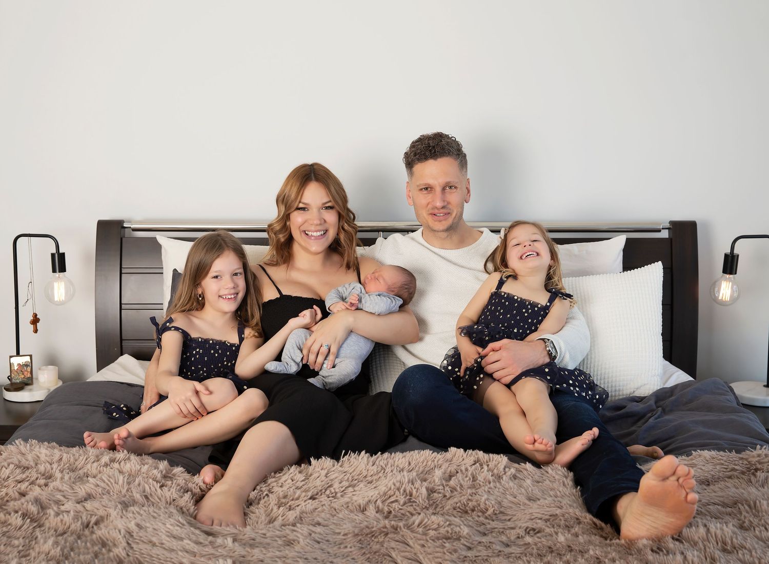 Lifestyle - in home family newborn session in Adelaide