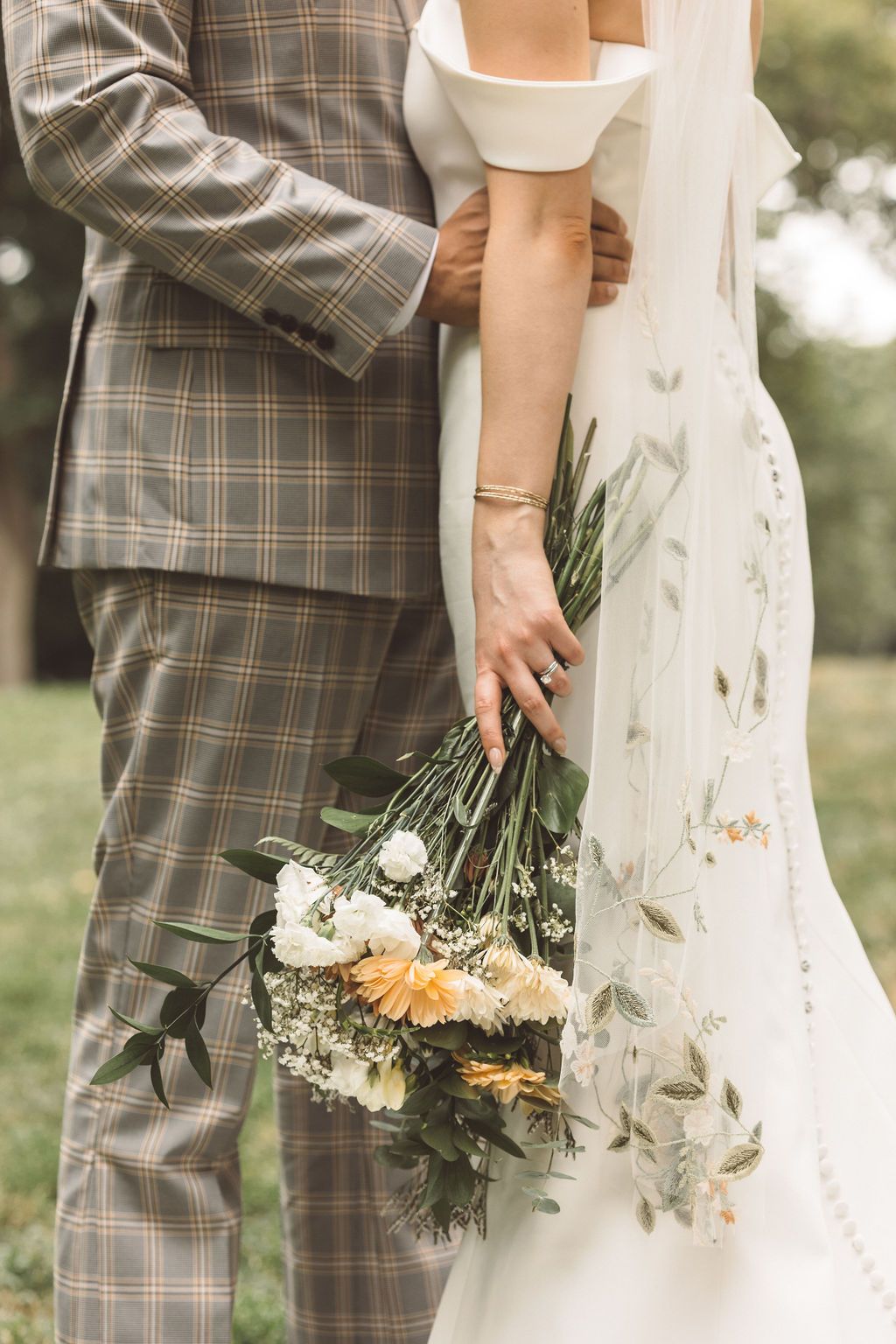 beautiful picture of the wedding bouquet