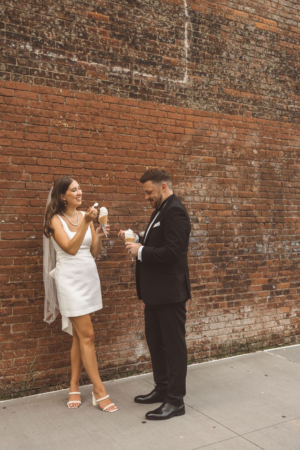 couple walking around NY during their bridal session