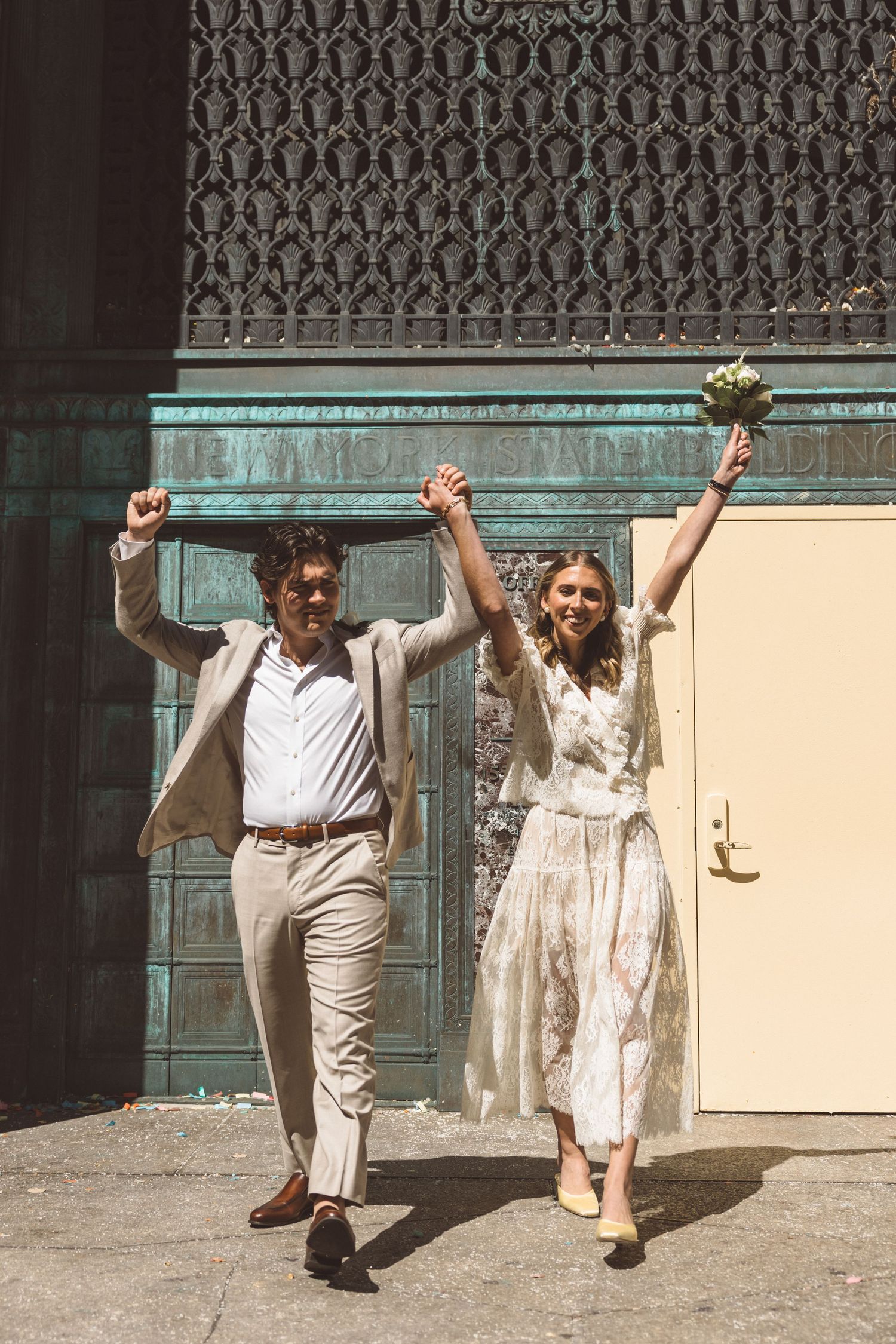 beautiful picture of the bride and groom at their dream bridal portraits