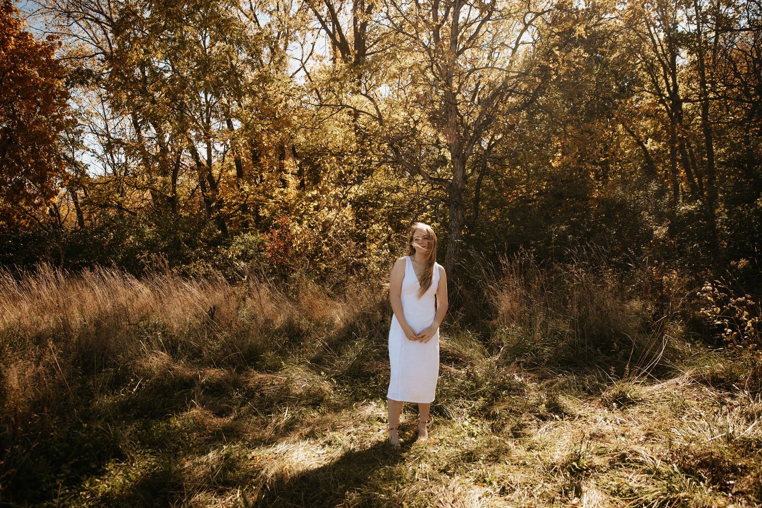 senior session portrait in the fall