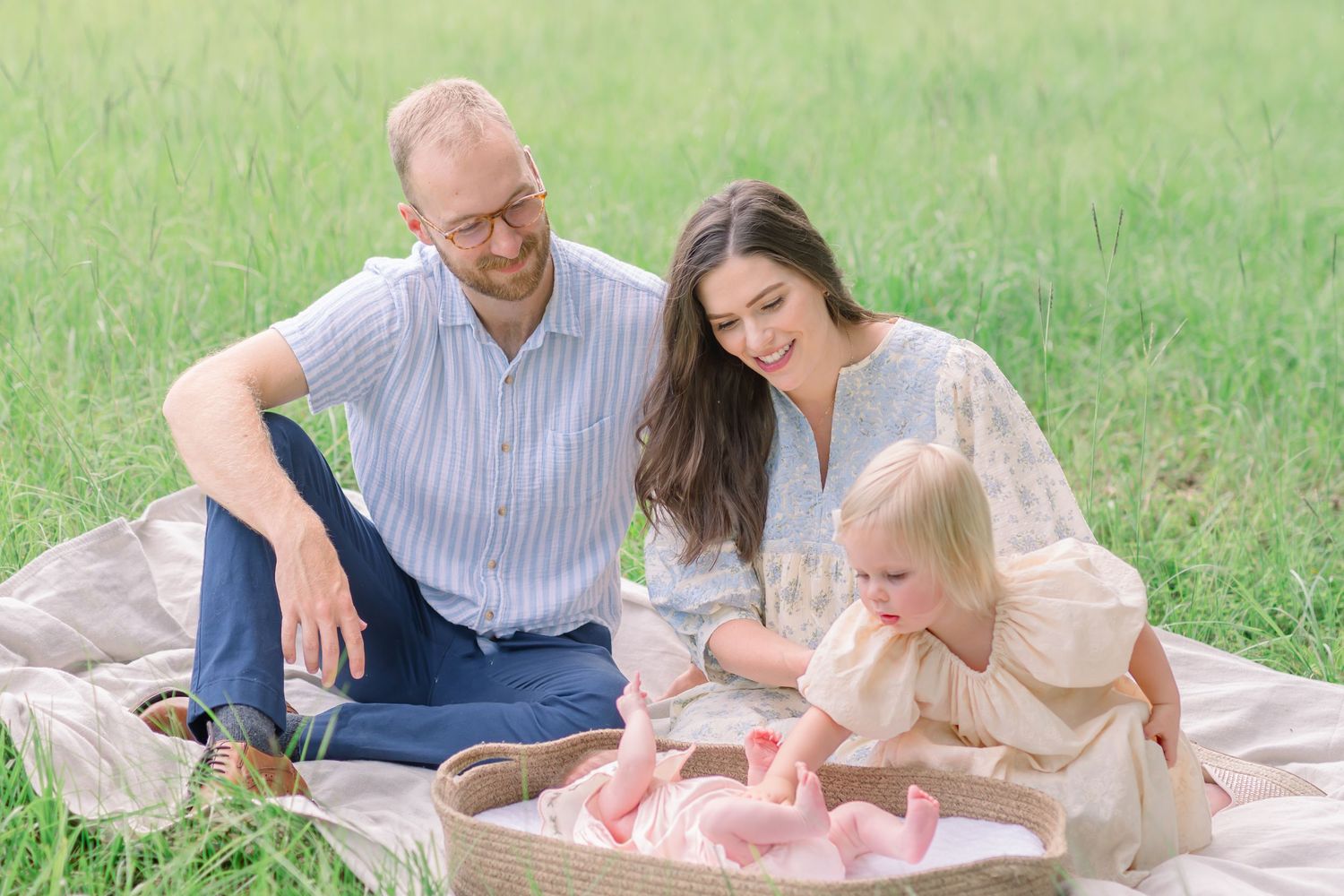 newborn outdoor session
