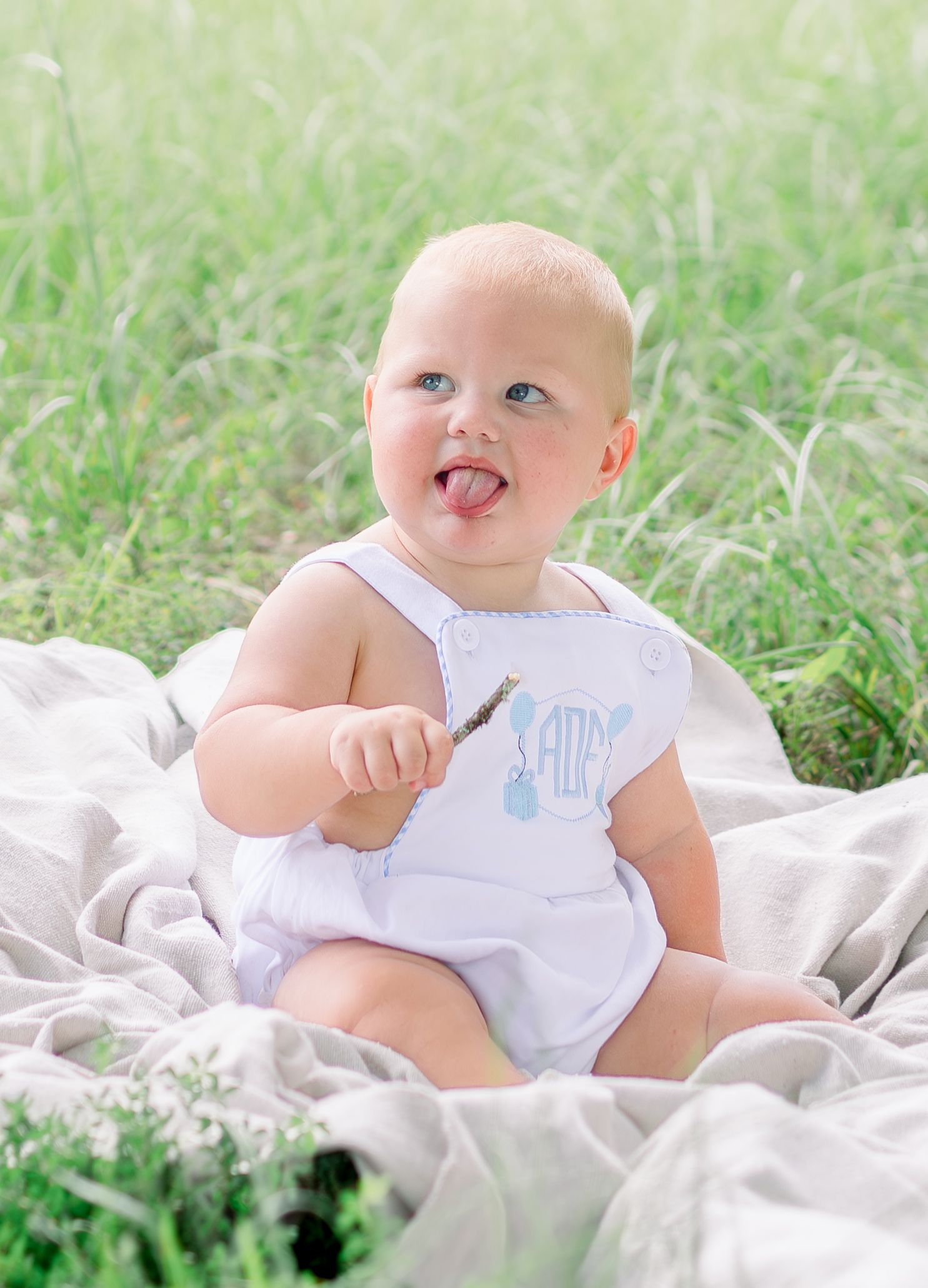 one year child outdoor session
