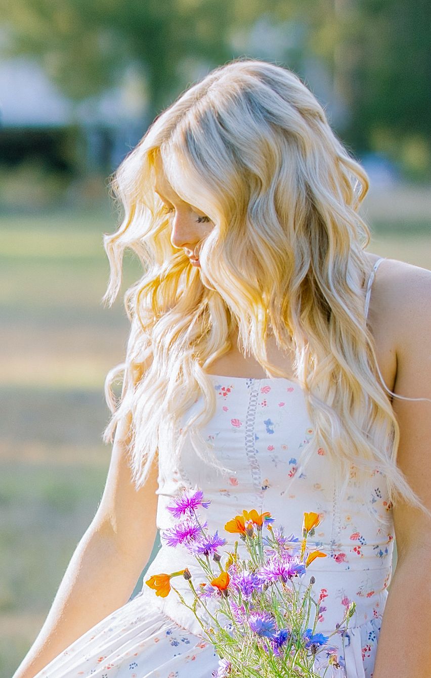 senior outdoor session in carter plantation