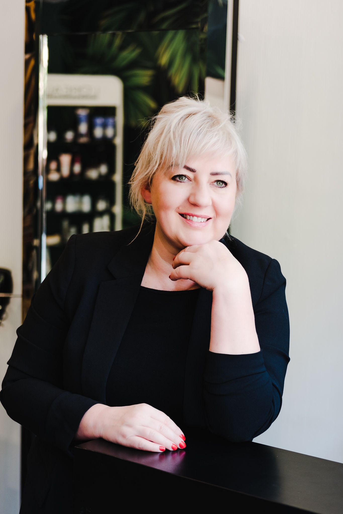 personal branding photography in London – bisnesswomen in modern workspace