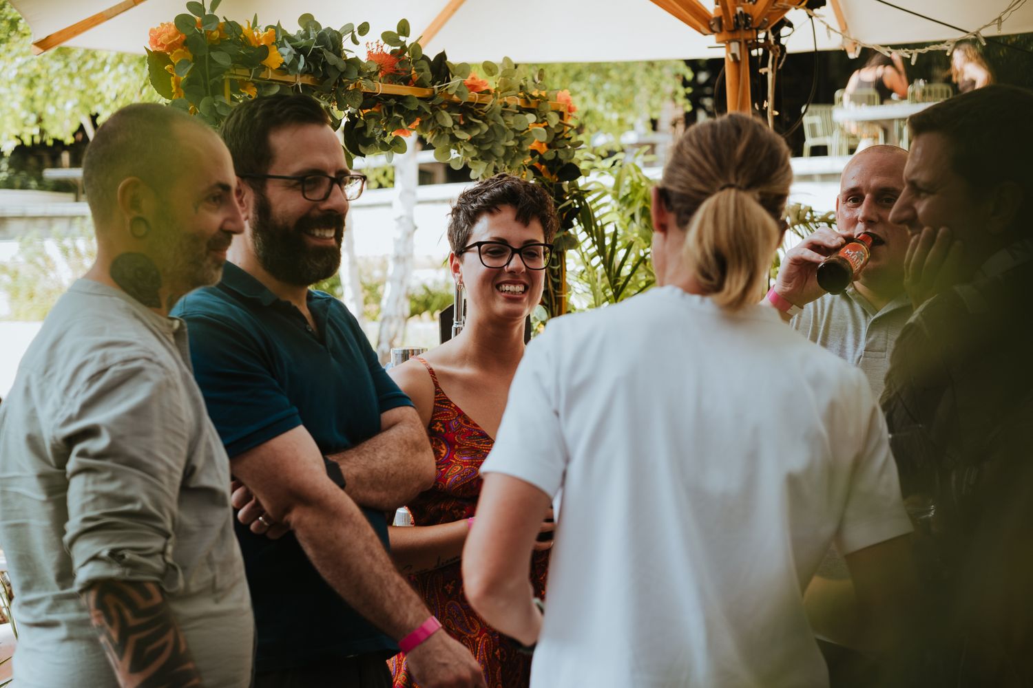 summer party photography in London – relaxed atmosphere during outdoor fundraiser