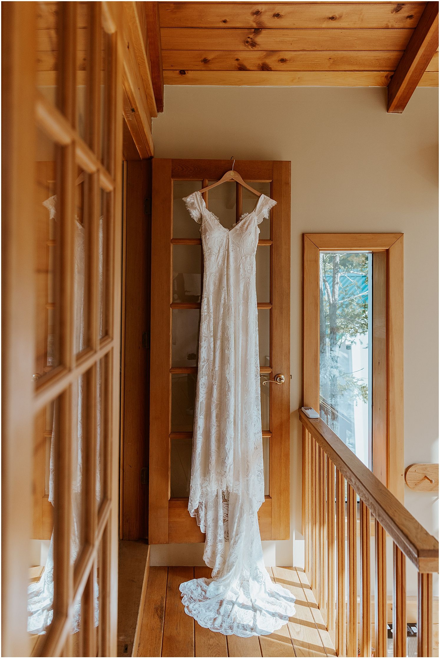 Lace bridal gown for NH elopement