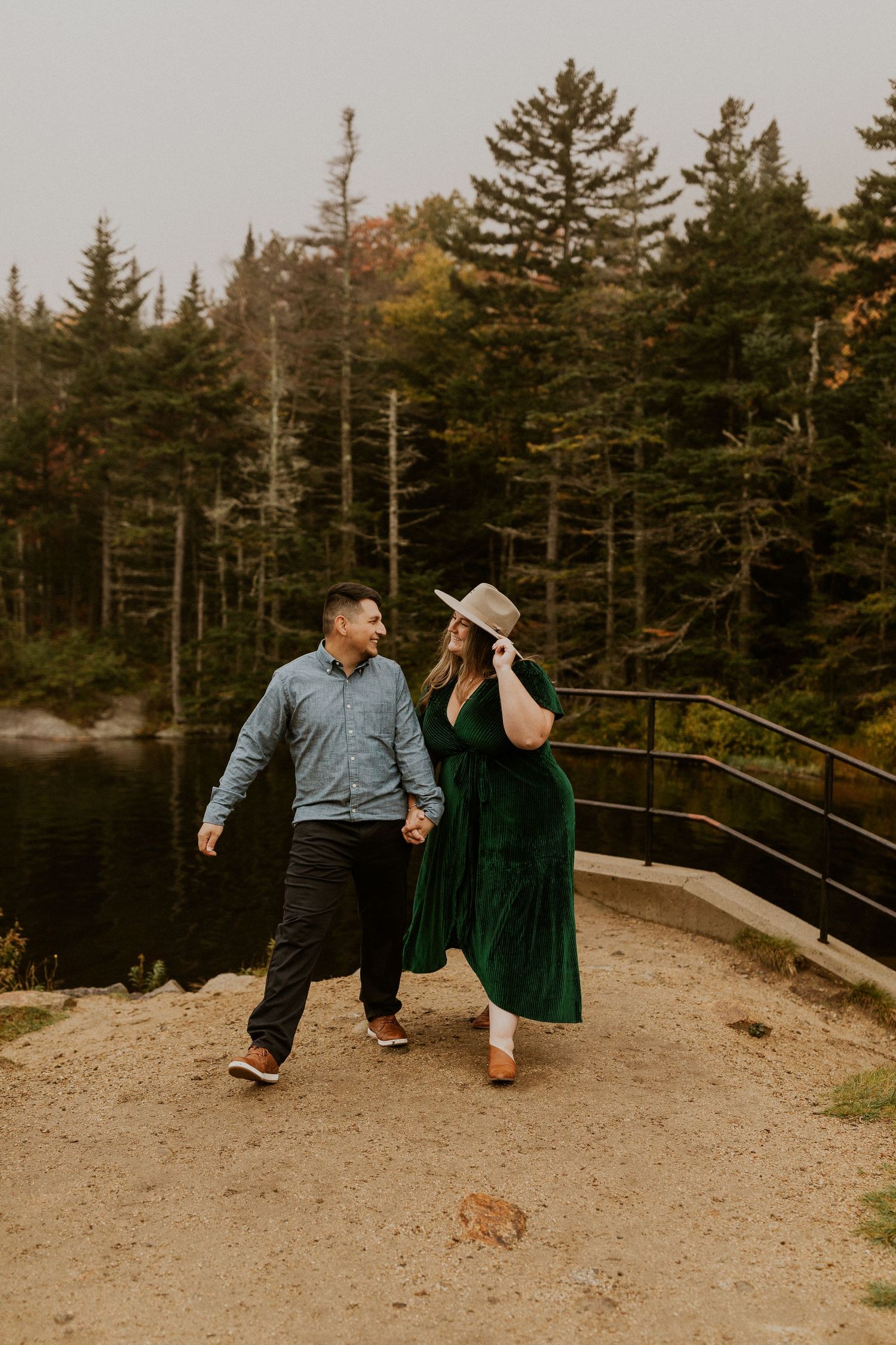 Engagement photoshoot in the white mountains of New Hampshire during peak foliage season.