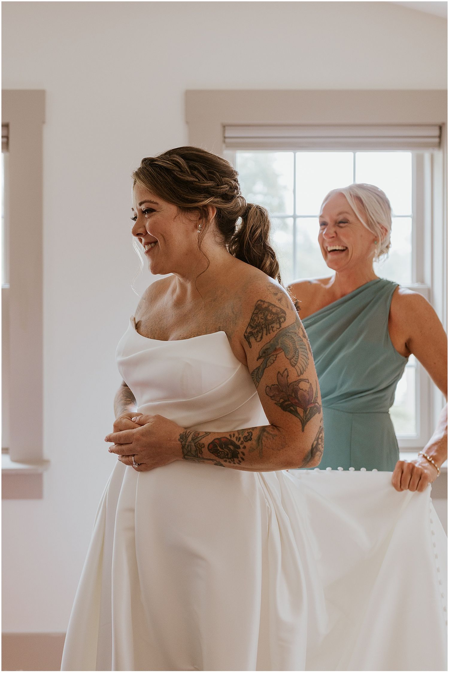The-Benefits-of-having-2-wedding-photographers-for-your-NH-wedding-by-Robin-Easler14