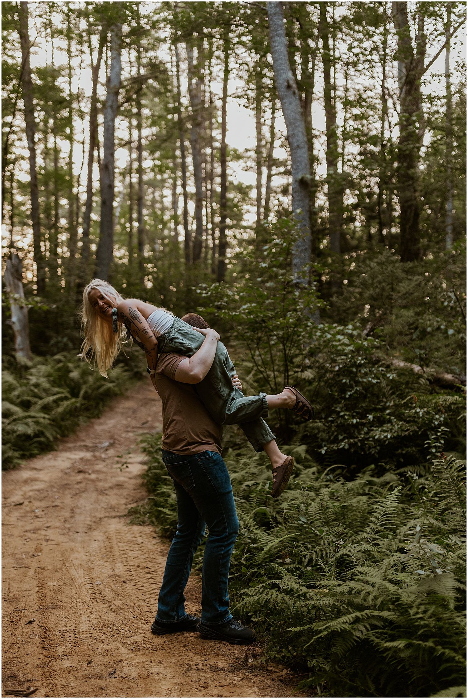 New Hampshire photographer - couples forest photoshoot