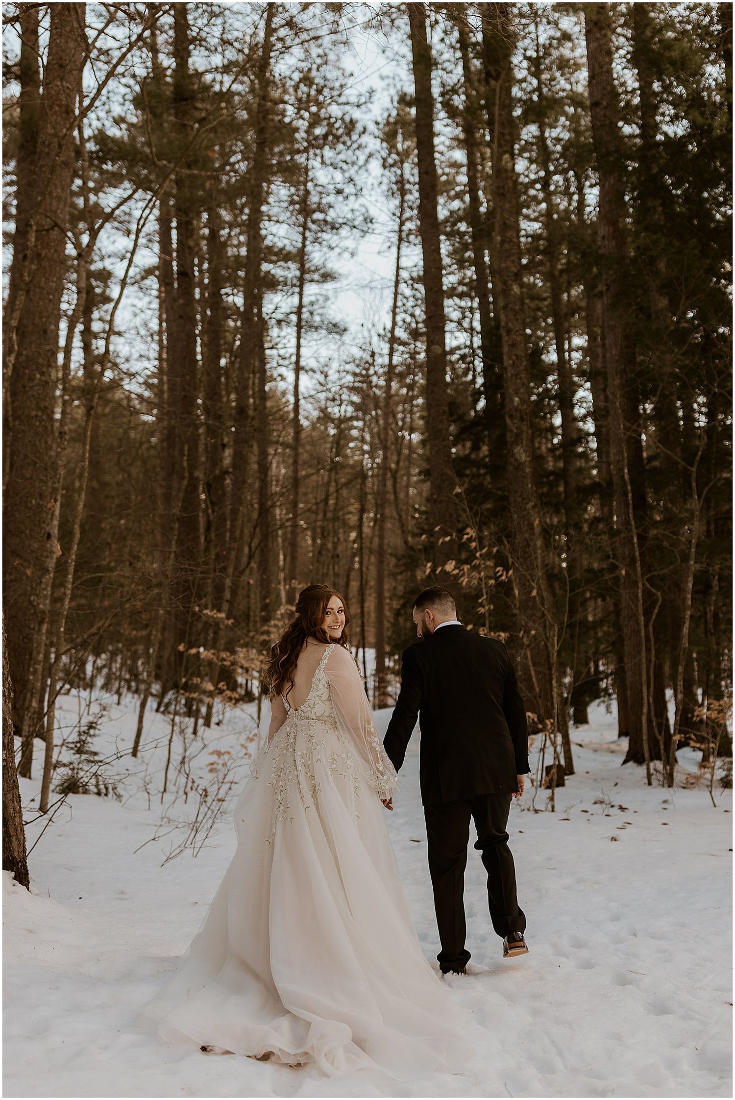 NH winter wedding bride and groom