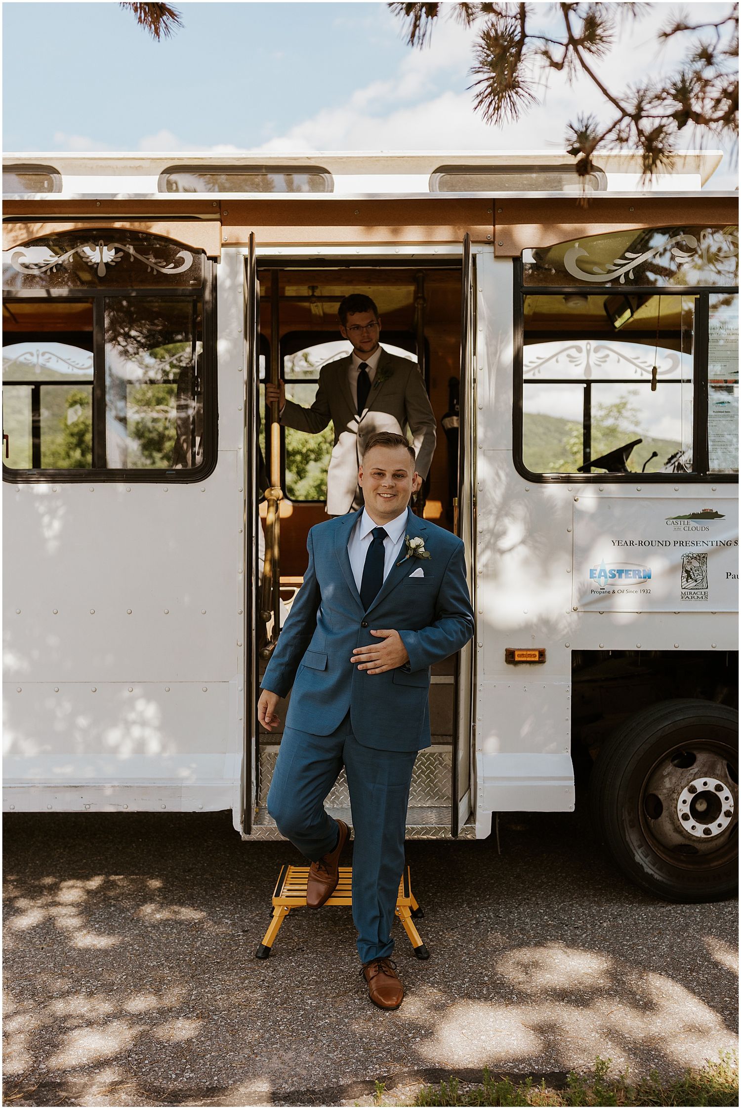 NH summer wedding at Castle in the Clouds
