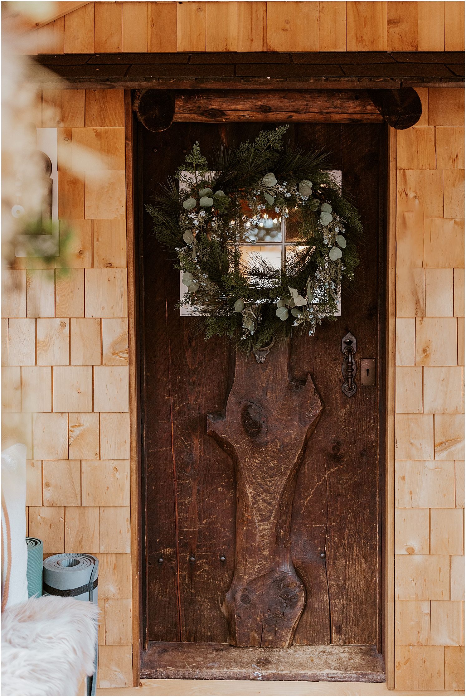Romantic White Mountains getaway photoshoot