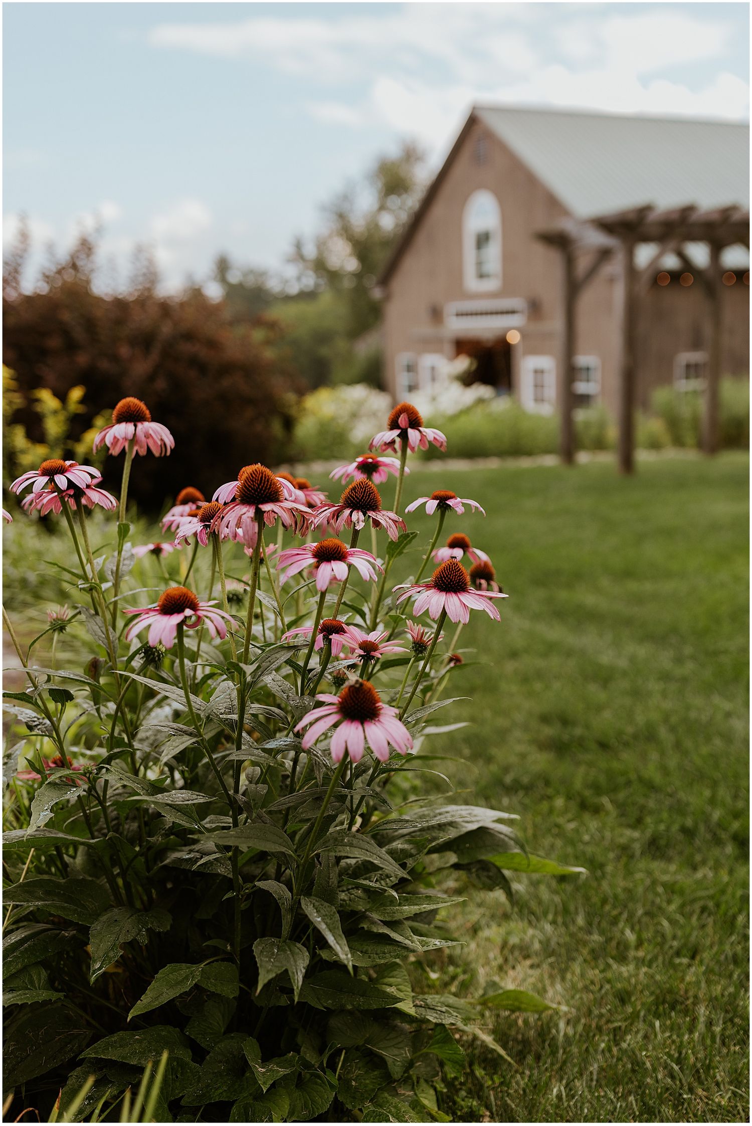 The-Benefits-of-having-2-wedding-photographers-for-your-NH-wedding-by-Robin-Easler4