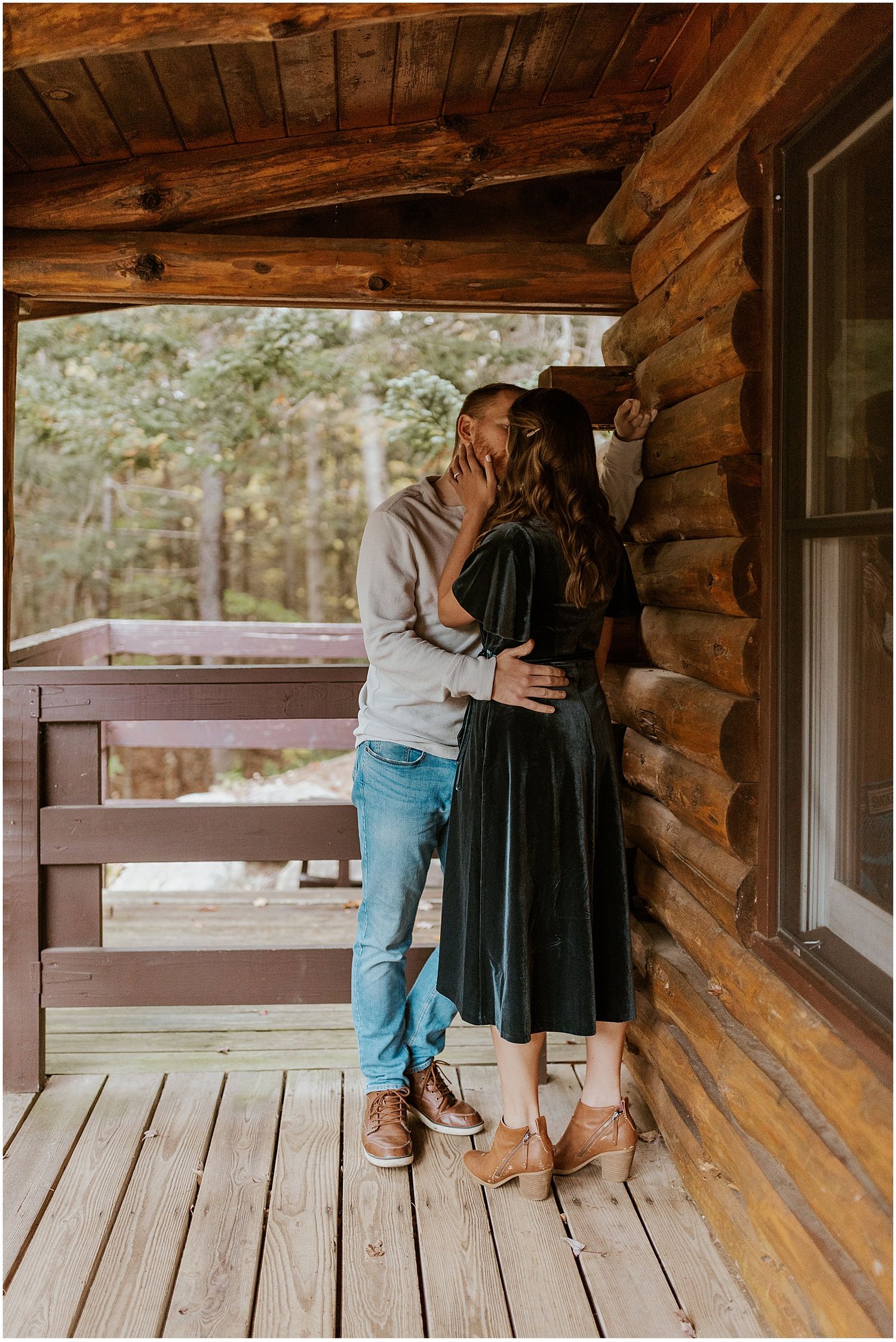 Fall-engagement-photos-in-the-white-mountains-Robin-Easler-Photography