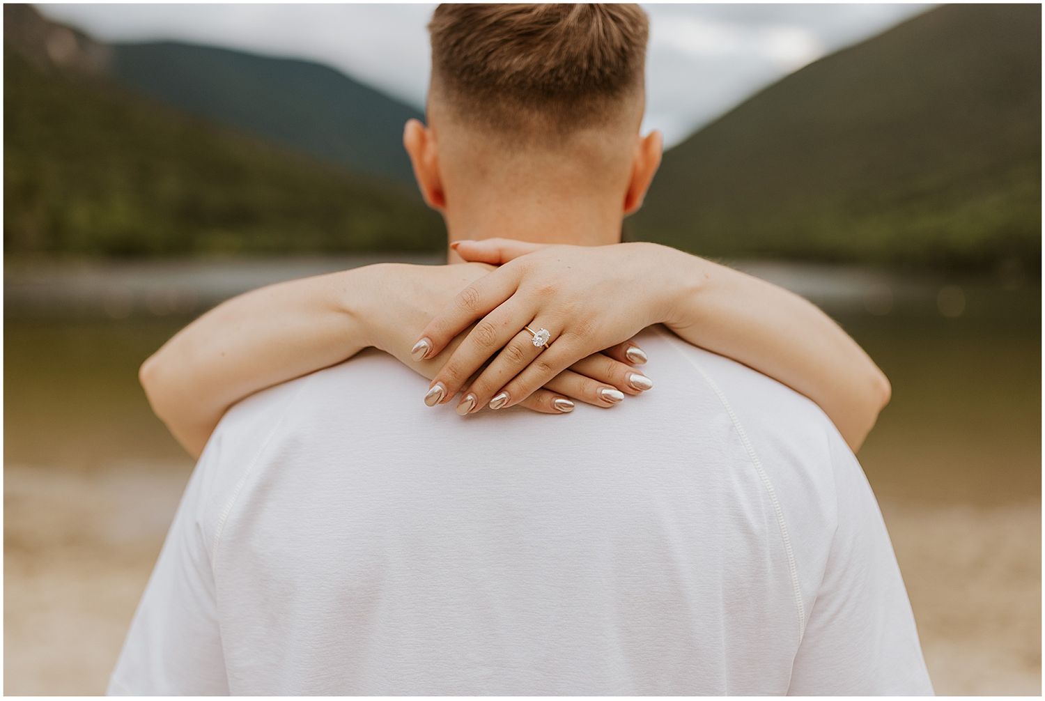 Classic mountain engagement photos - Robin Easler Photography