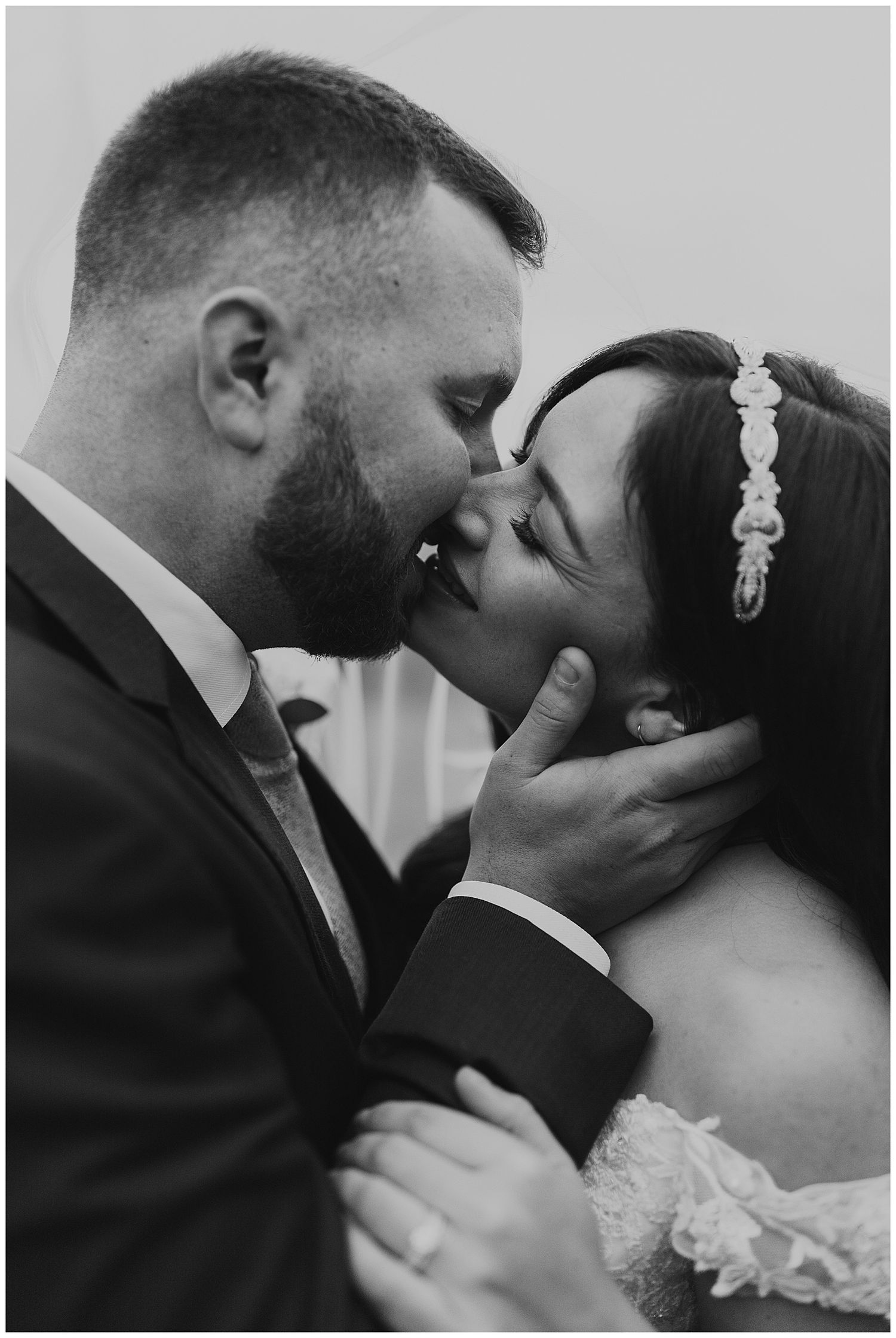 bride and groom photos NH wedding