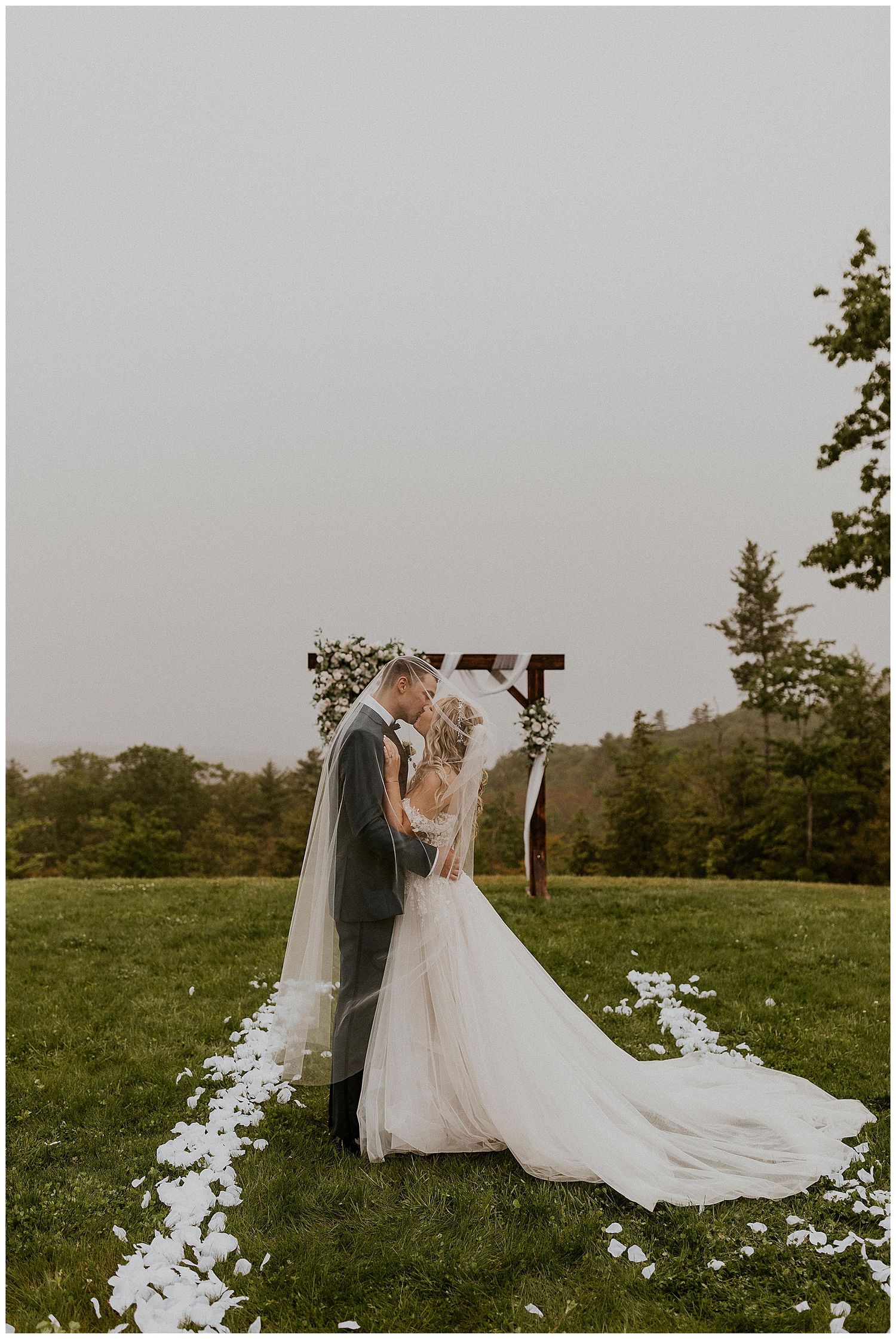 How to plan a New Hampshire wedding