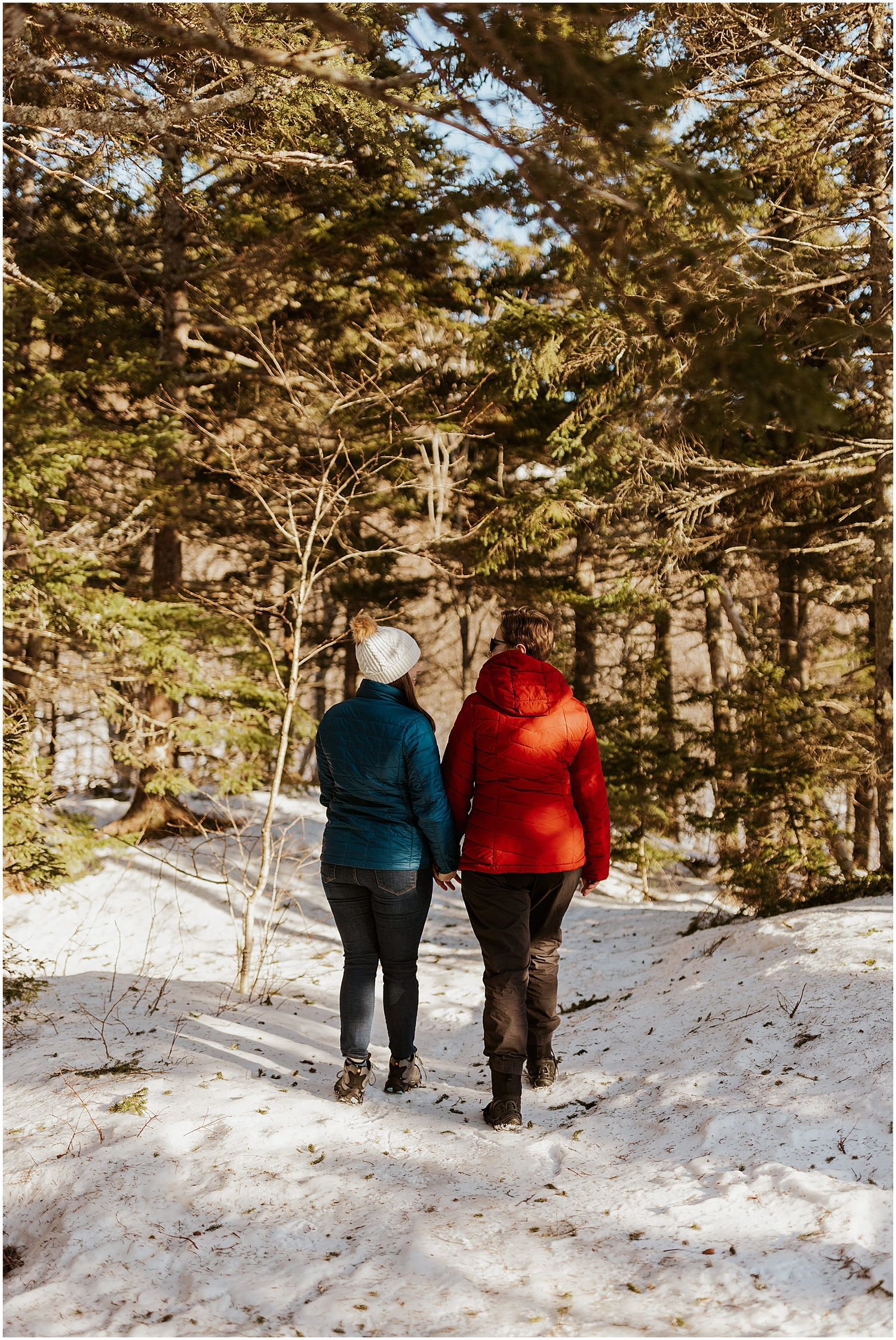 NH snowy engagement photos