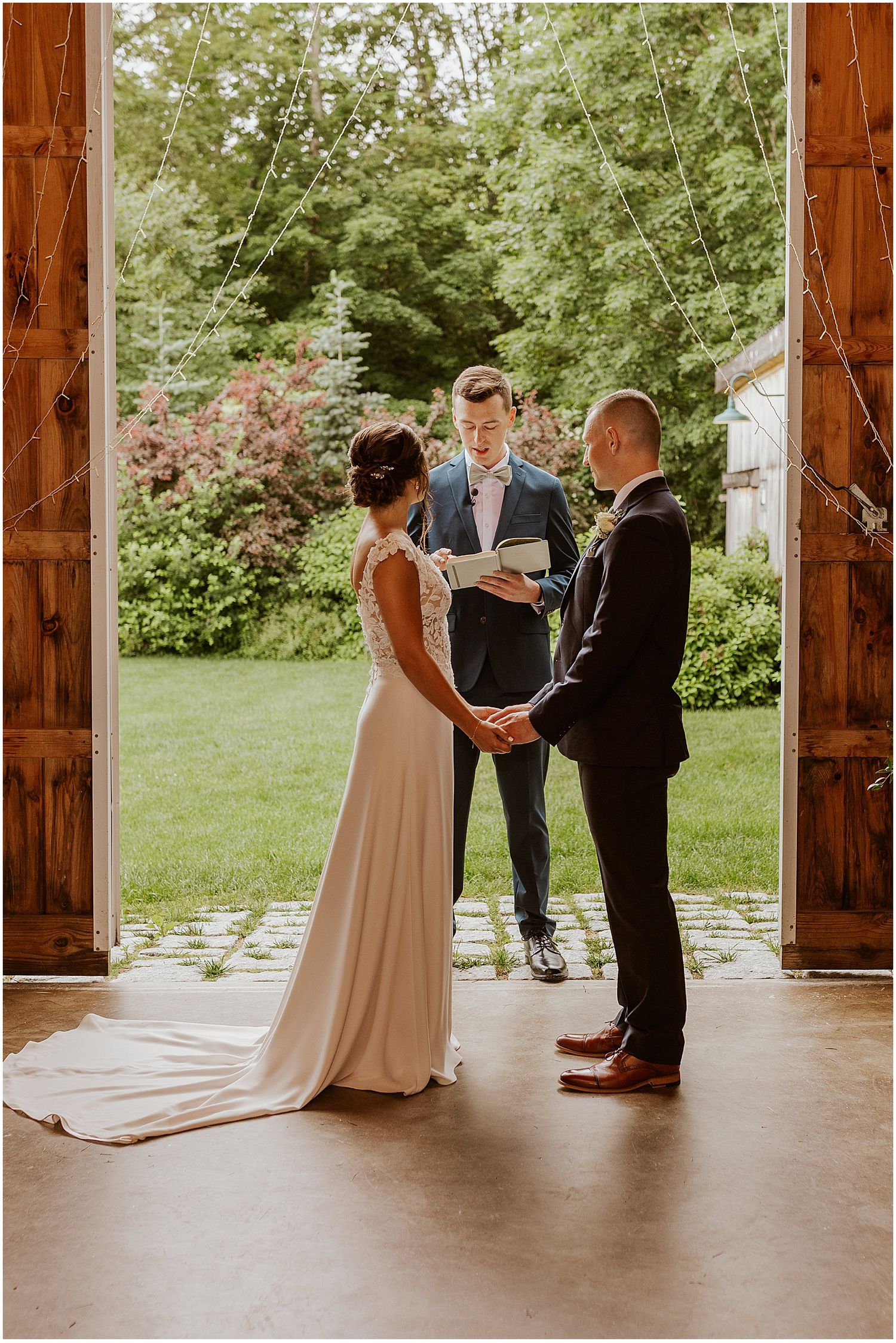 Rain on outdoor wedding NH backup plan tips Robin Easler Photography