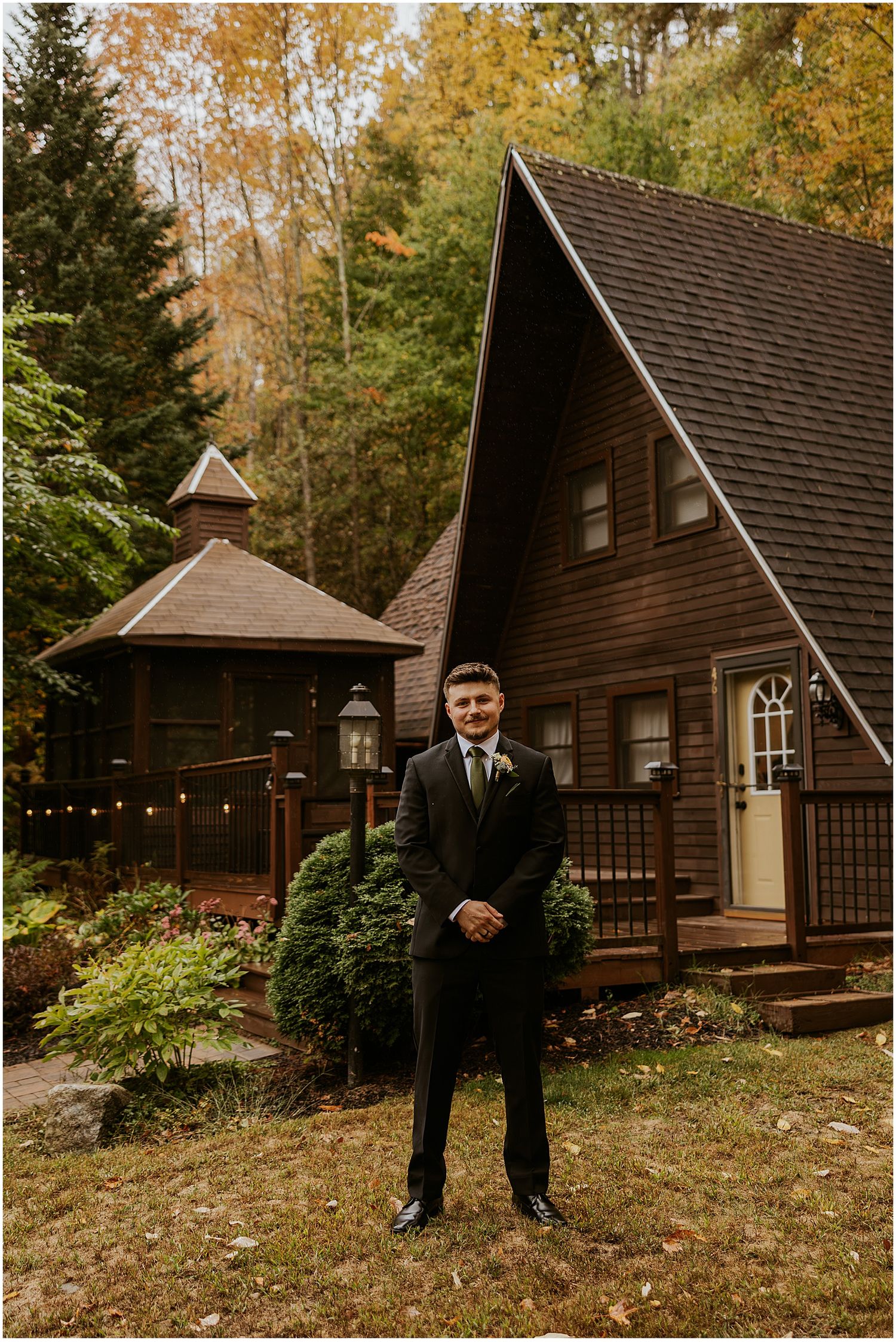 Groom at his NH elopement in the White Mountains