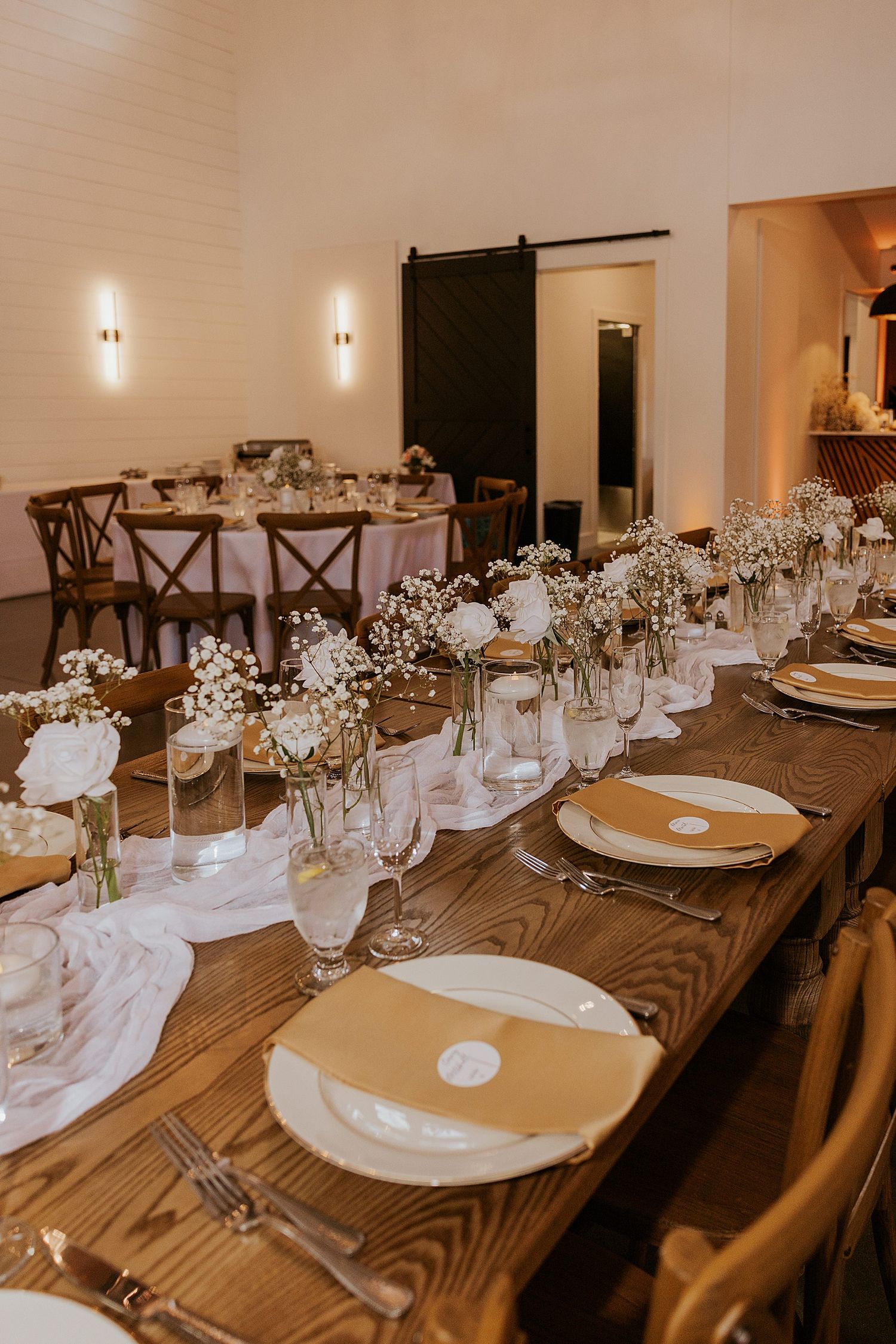 Wedding reception table decor for a New Hampshire wedding at Hyla Brook estate