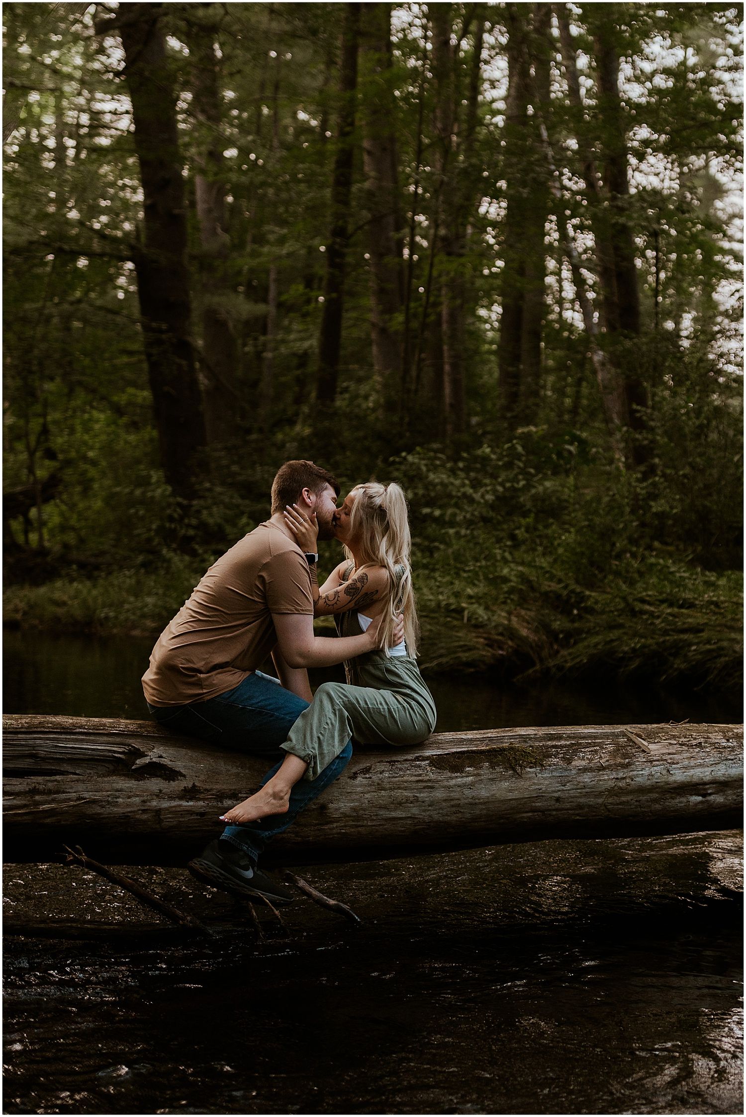 Couples forest photoshoot in New Hampshire