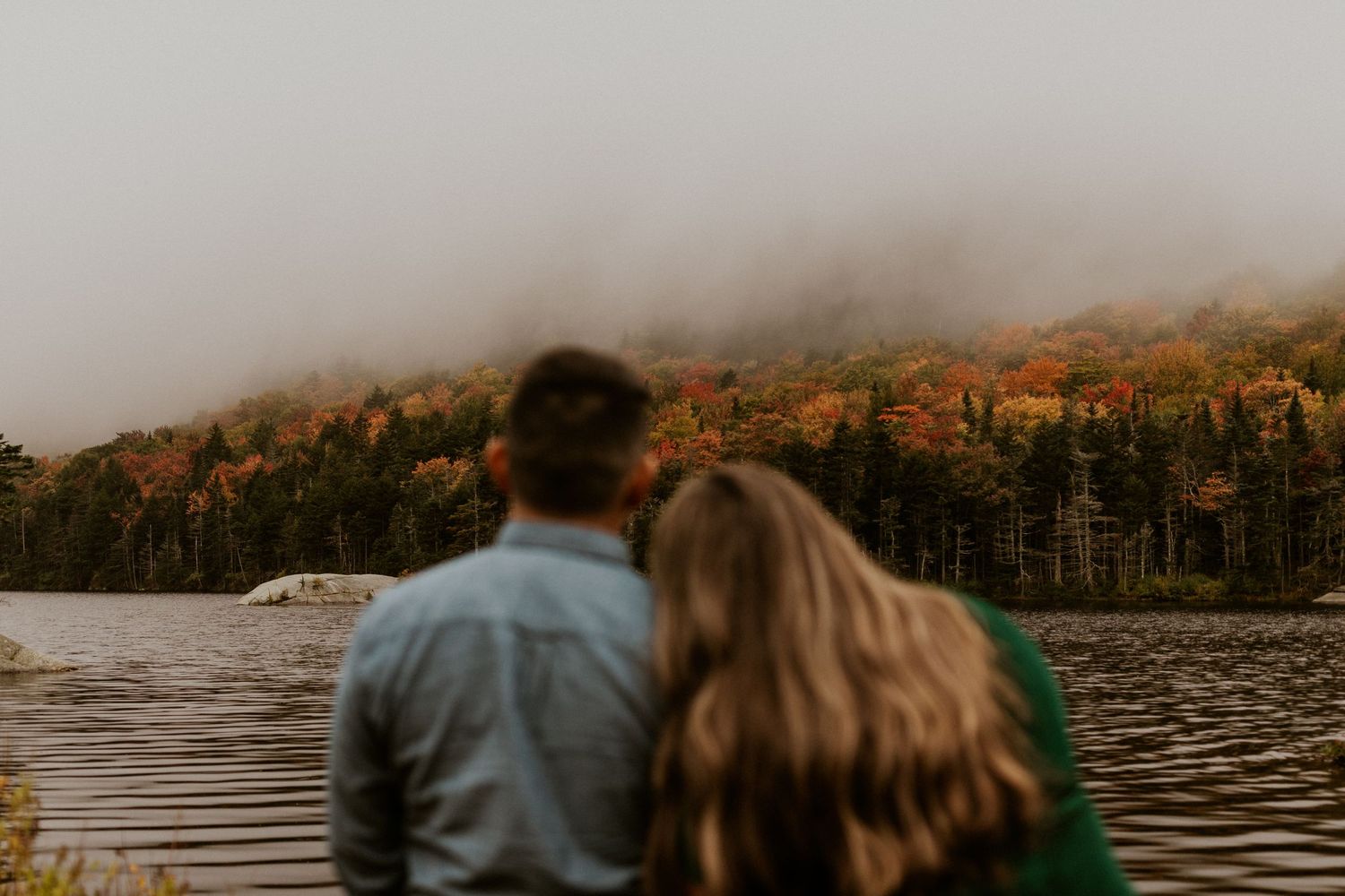 Engagement photoshoot in the white mountains of New Hampshire during peak foliage season.