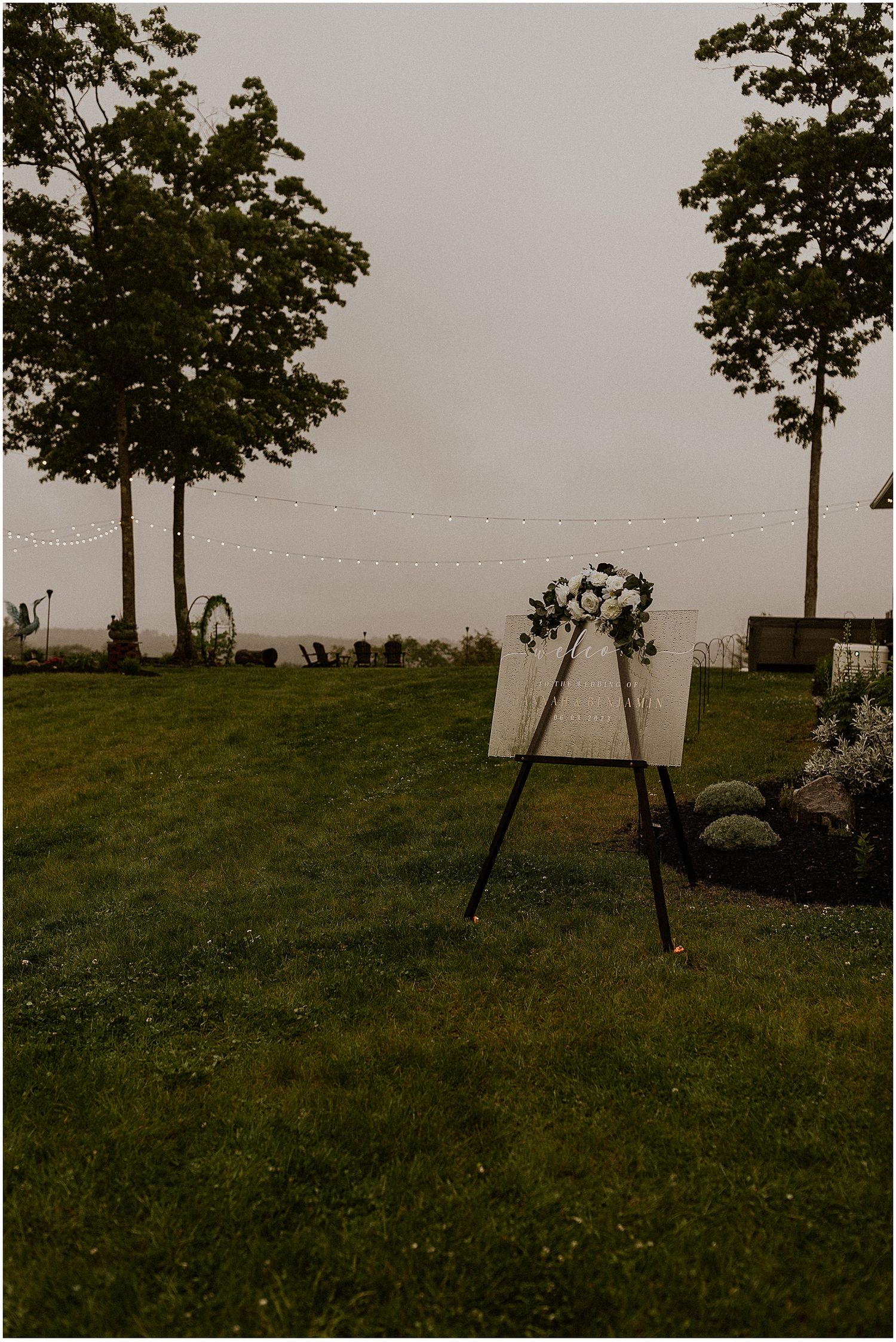 NH outdoor wedding ceremony in the rain
