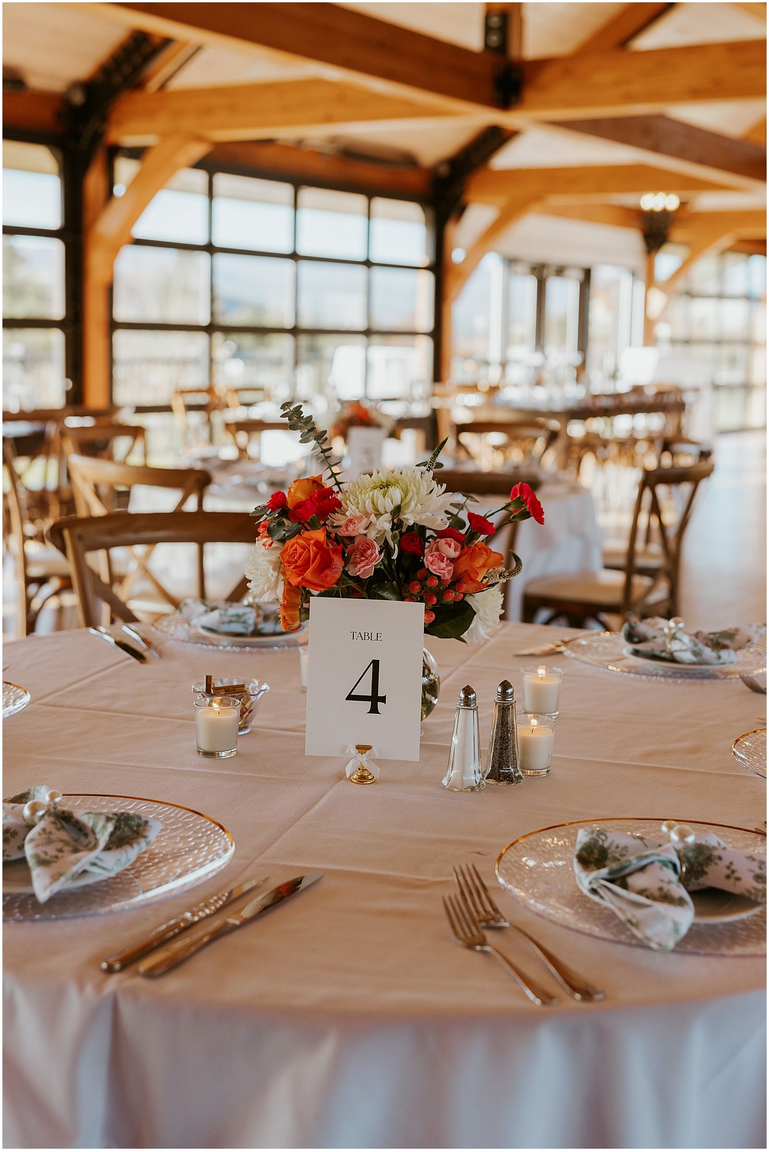 Table decor for NH wedding at the Owl's Nest