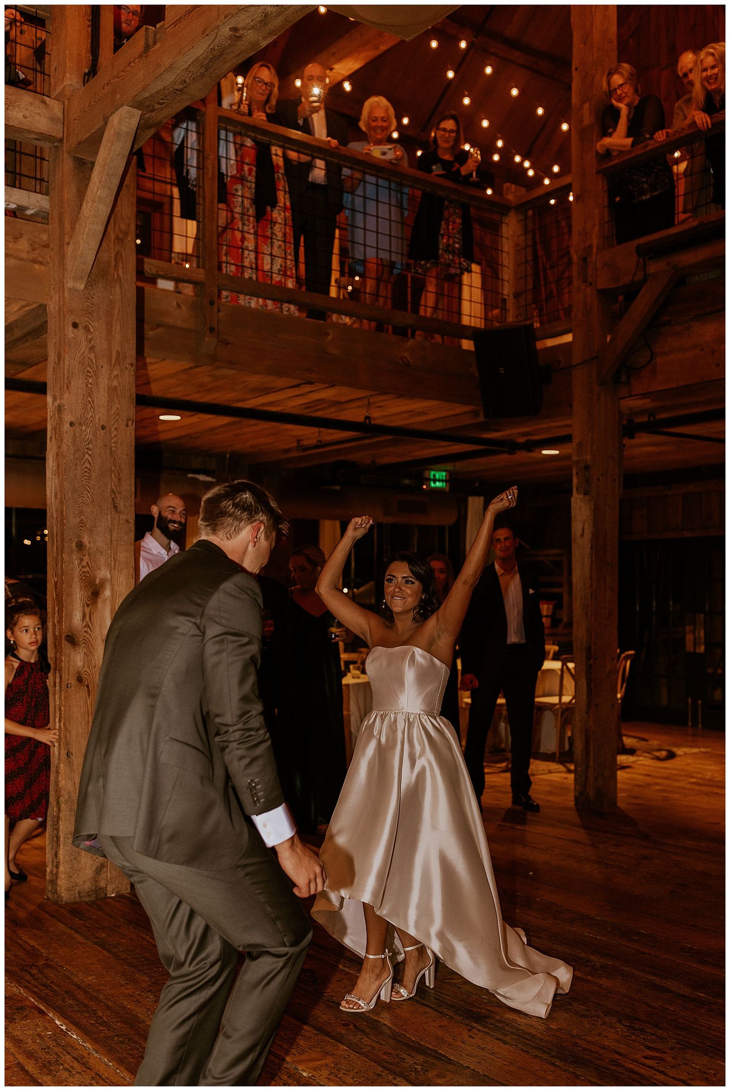 NH barn wedding - wedding planning tips