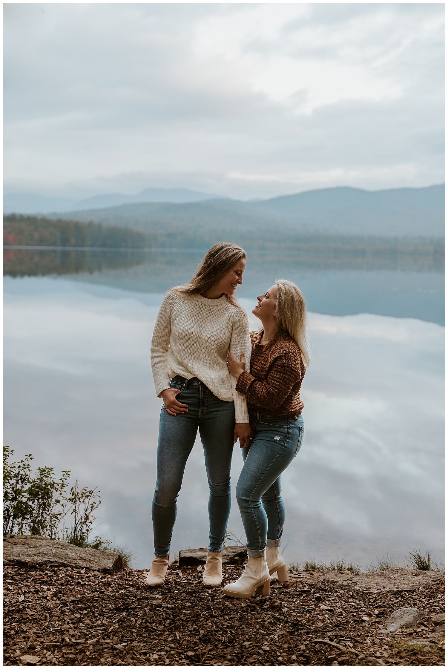 NH engagement pictures at Lake Chocorua