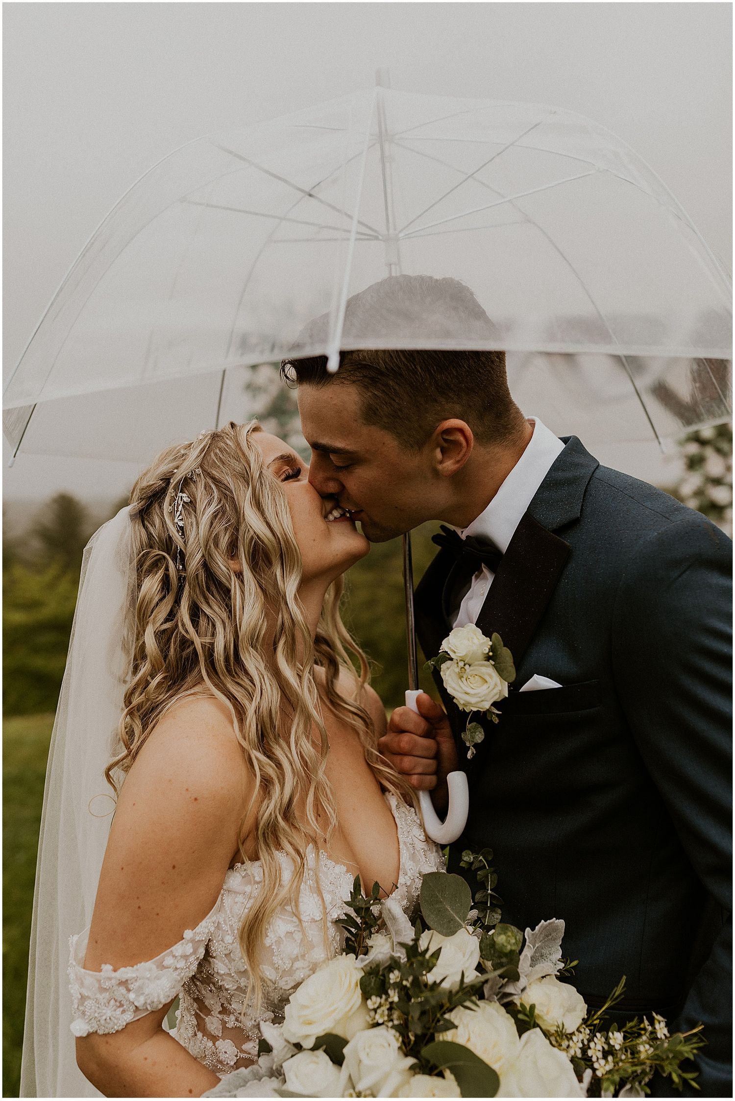 NH couple at their rainy wedding Robin Easler Photography