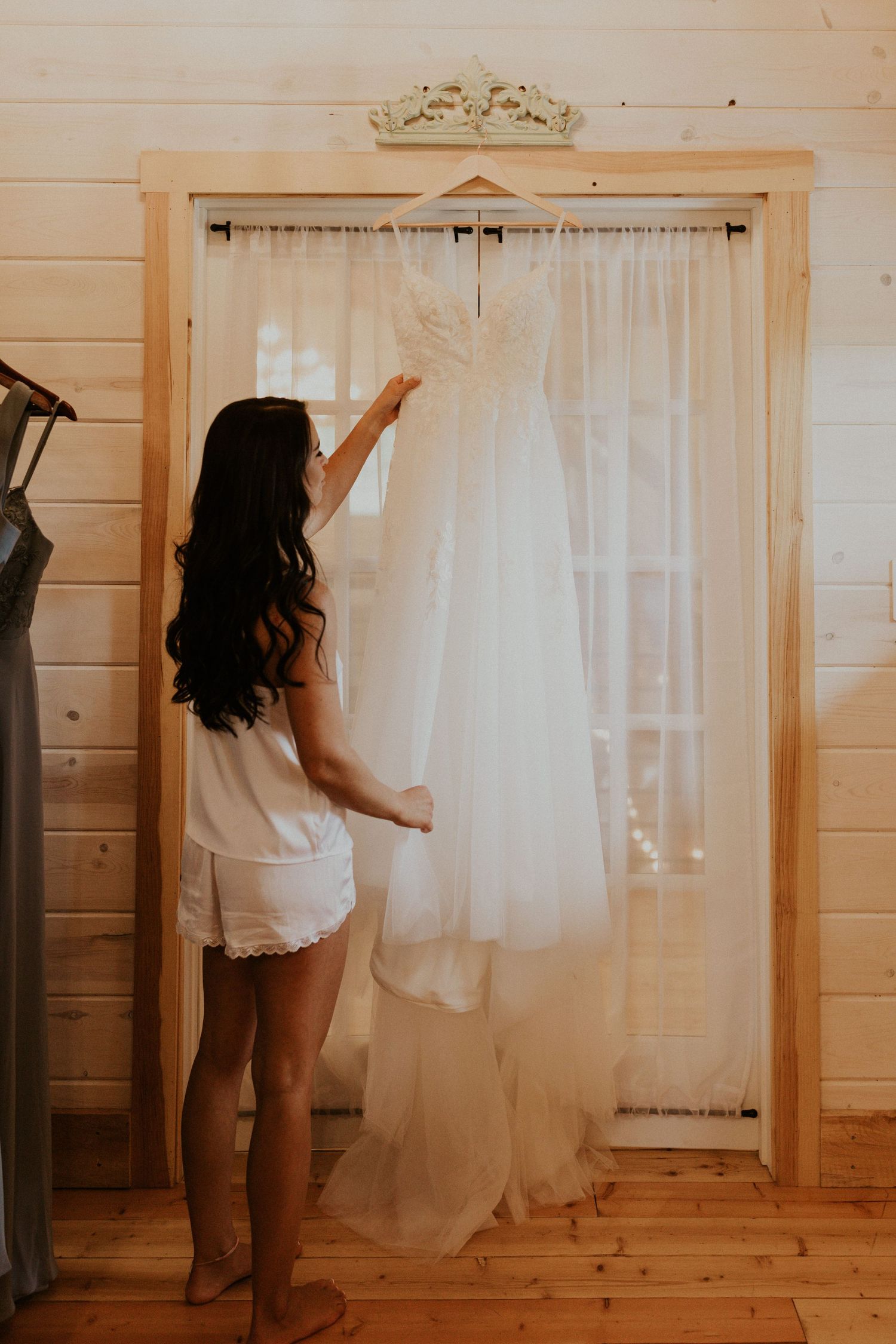 Early summer wedding at the Barn at Bull Meadow in Concord New Hampshire